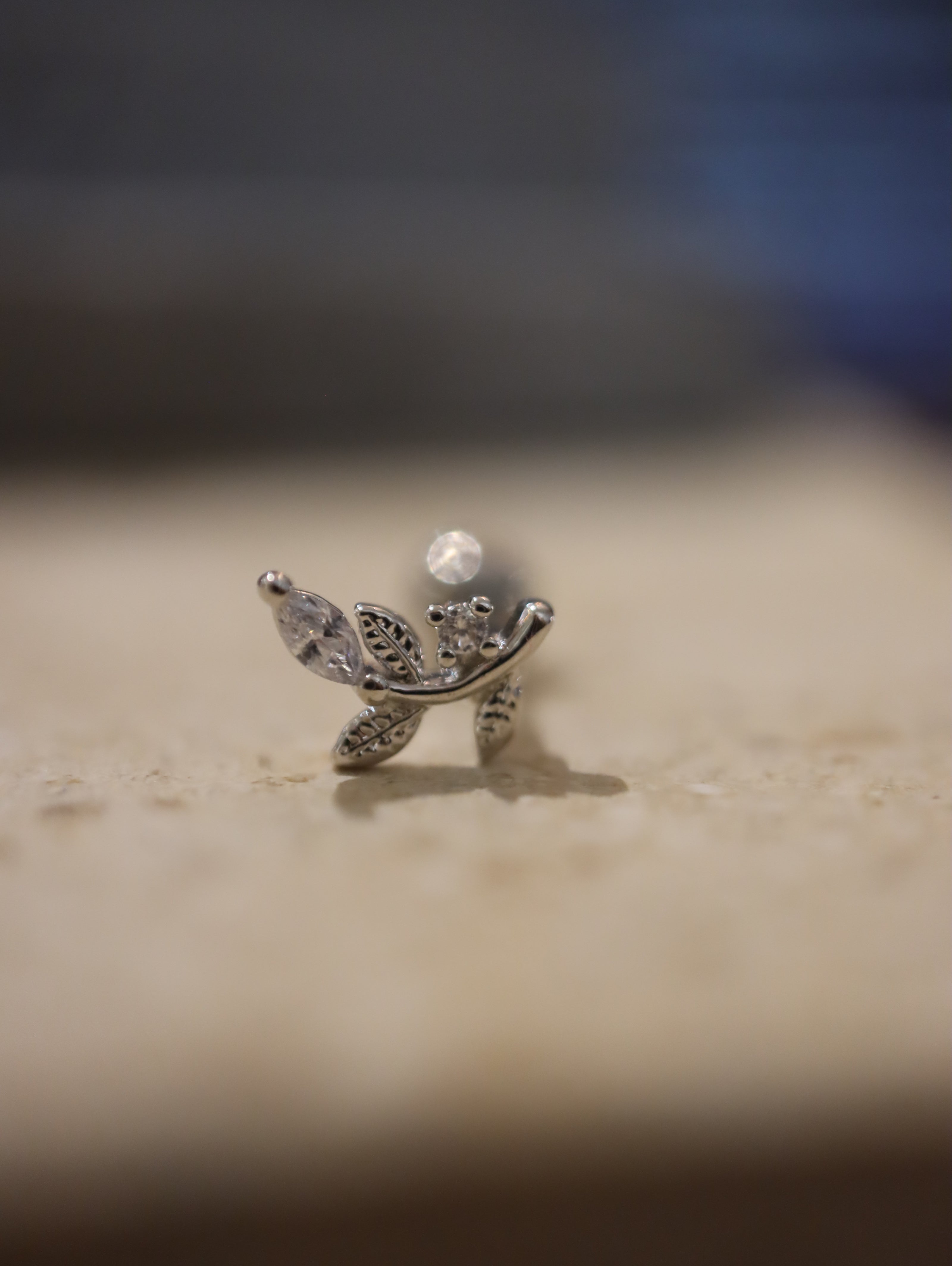 Leaf cz surgical steel stud piercing (1pc)
