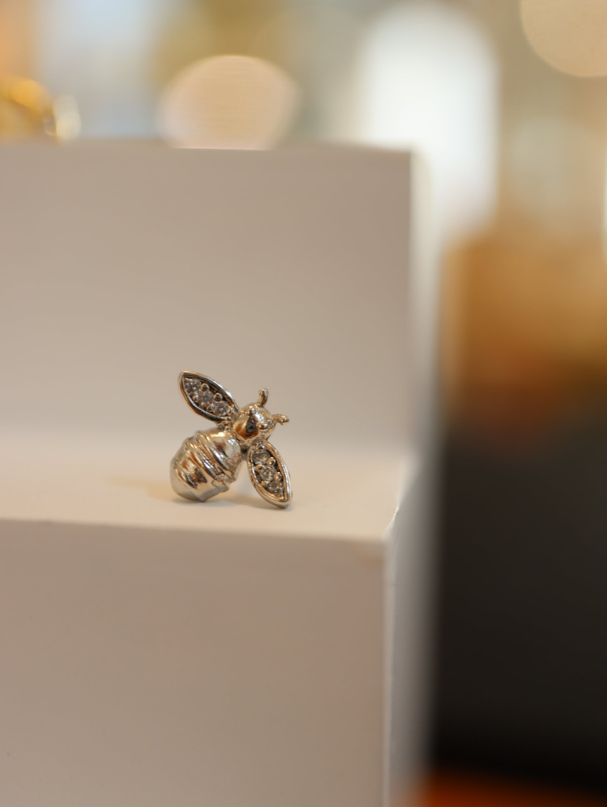 Bee stud cz s925 piercing (1pc)