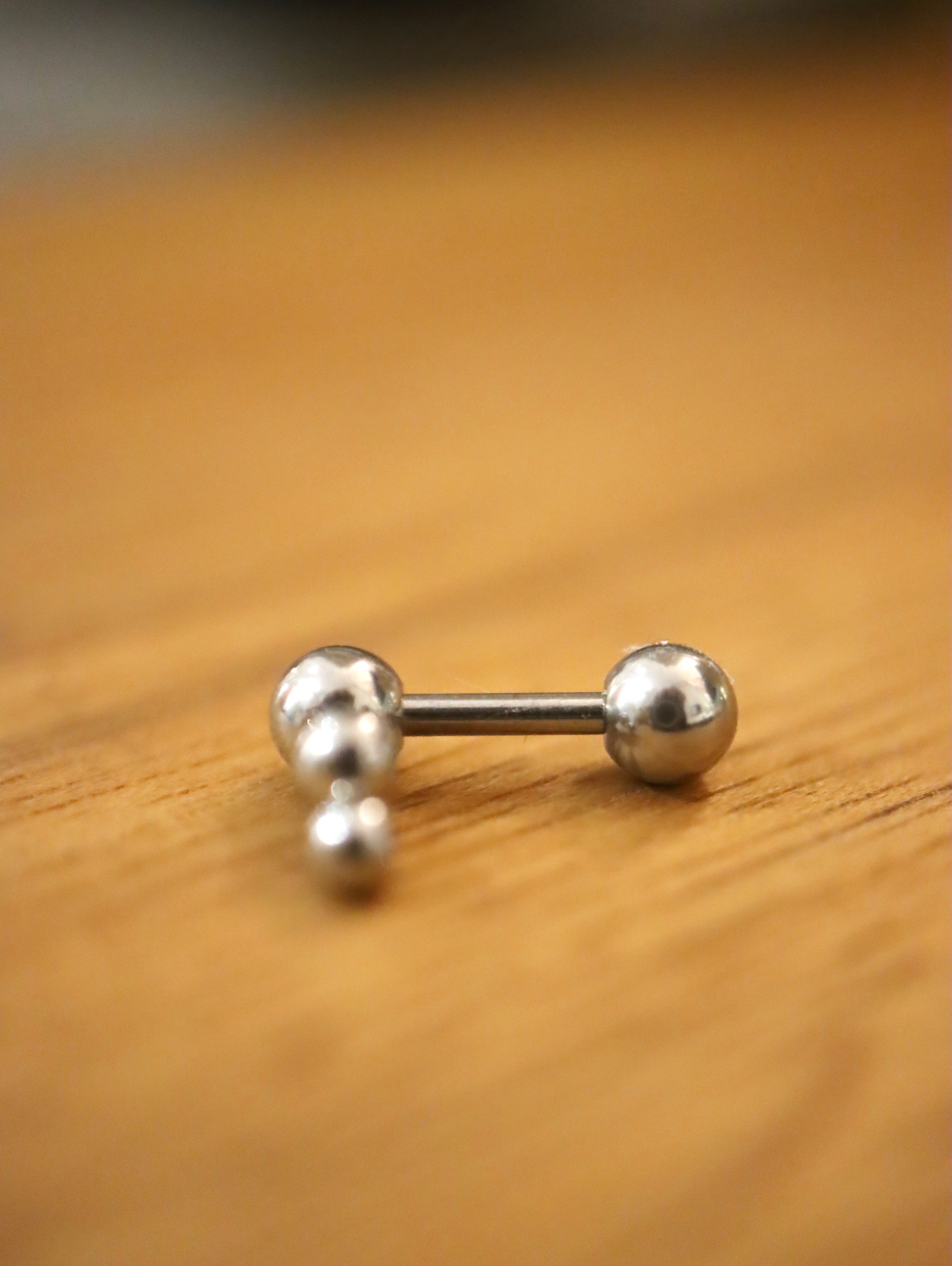 Curve bead surgical steel stud piercing (1pc)