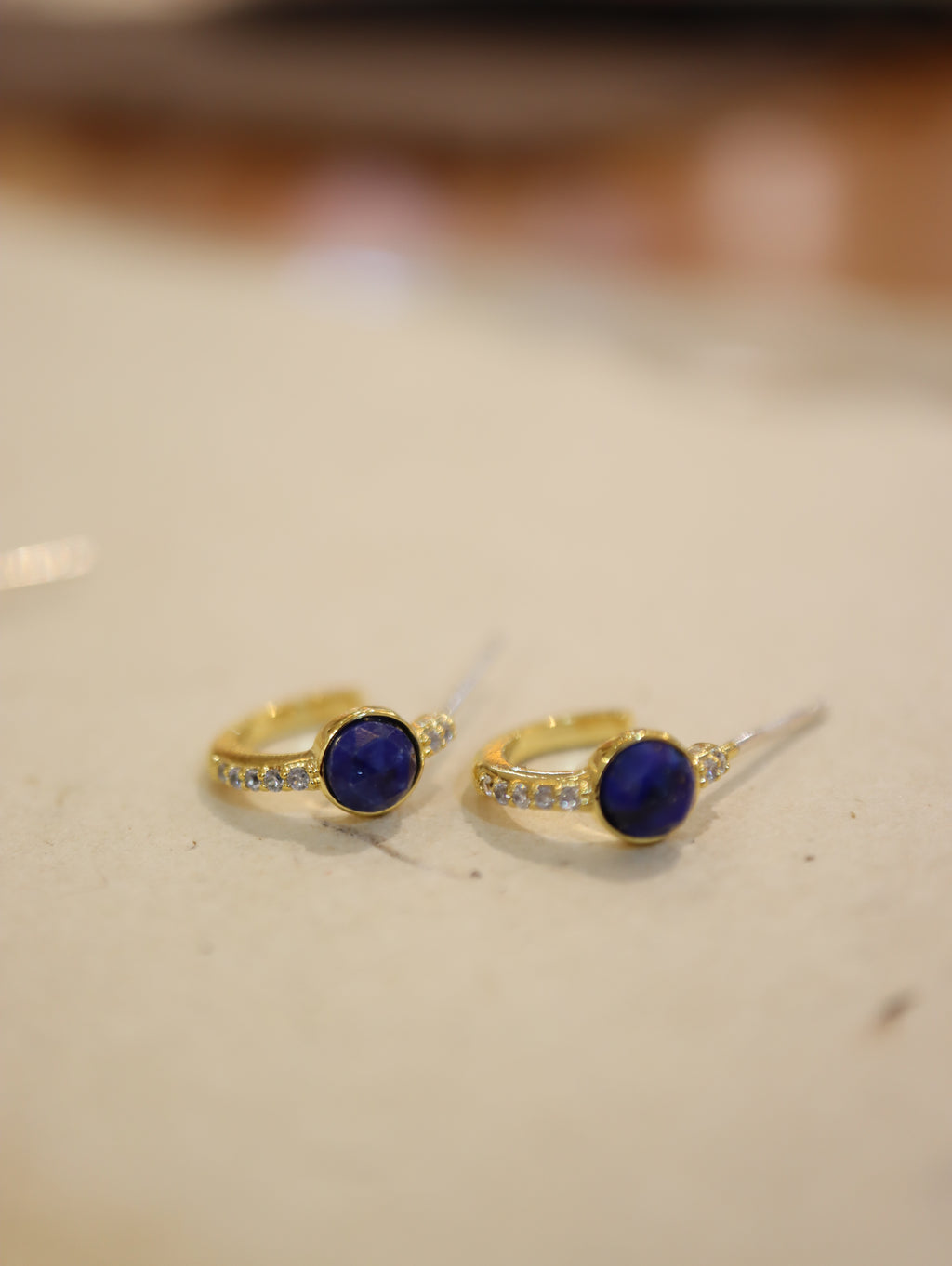 Round stone cz earrings