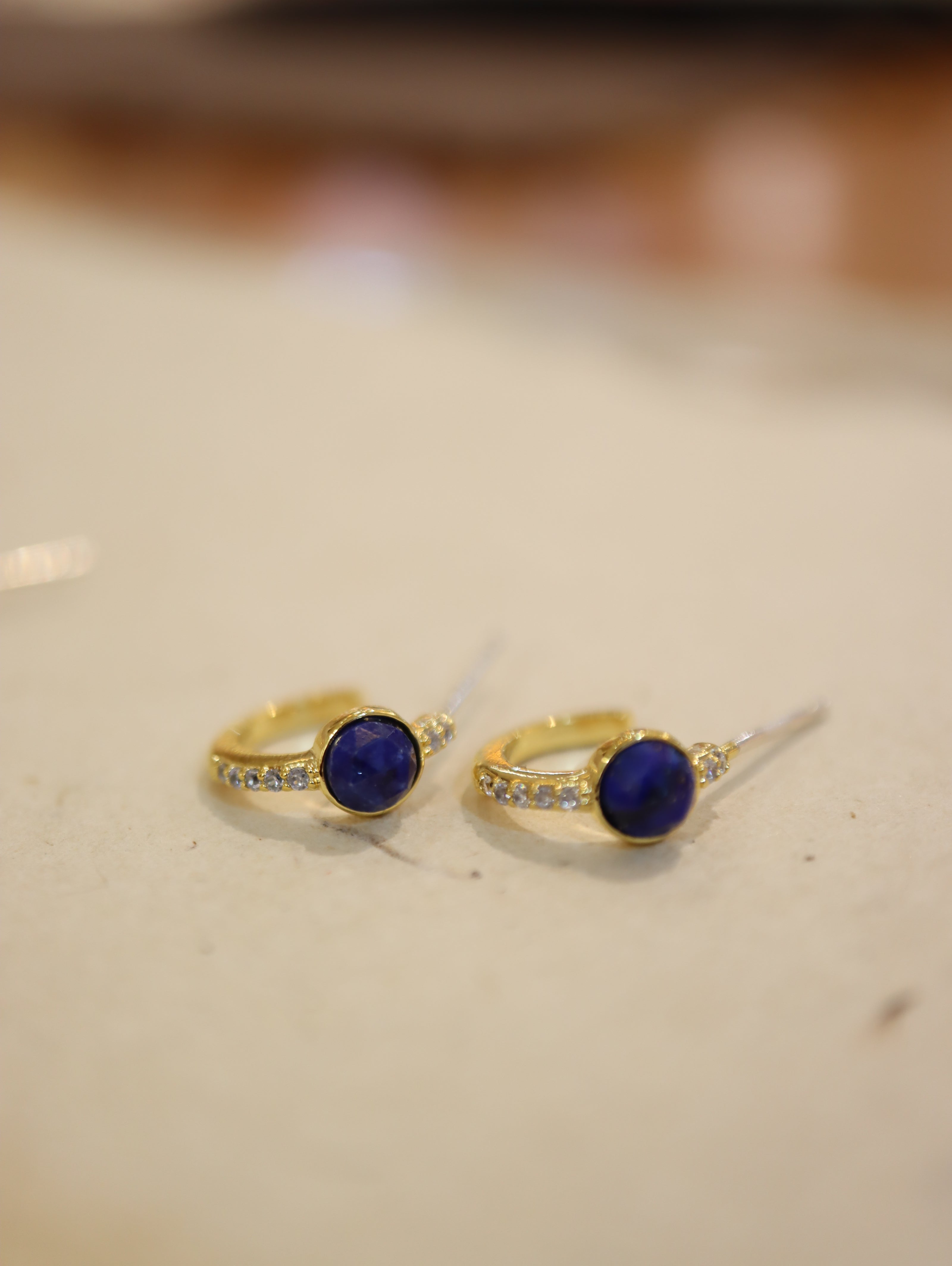 Round stone cz earrings