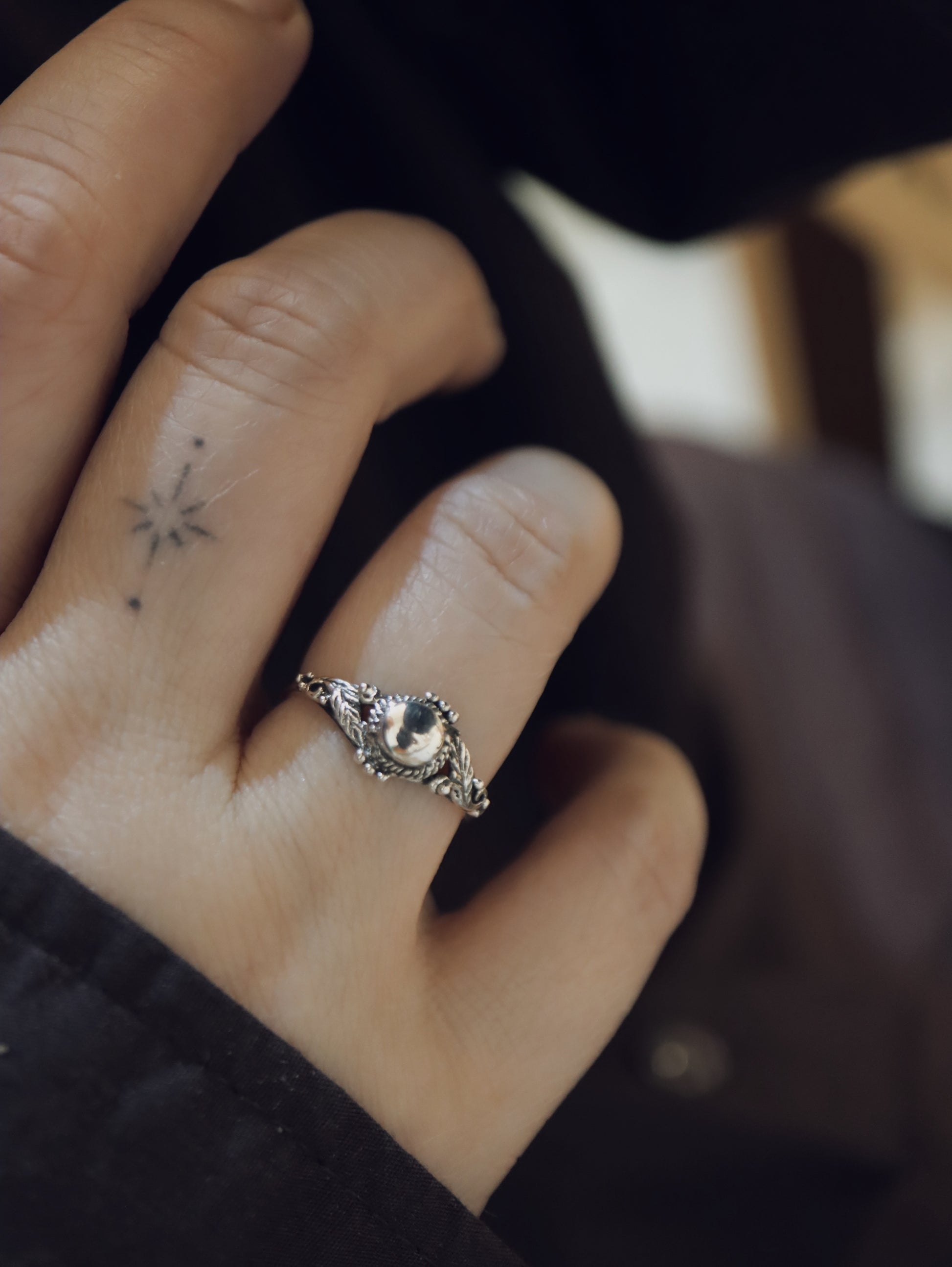 Bead & leaf 925 silver ring