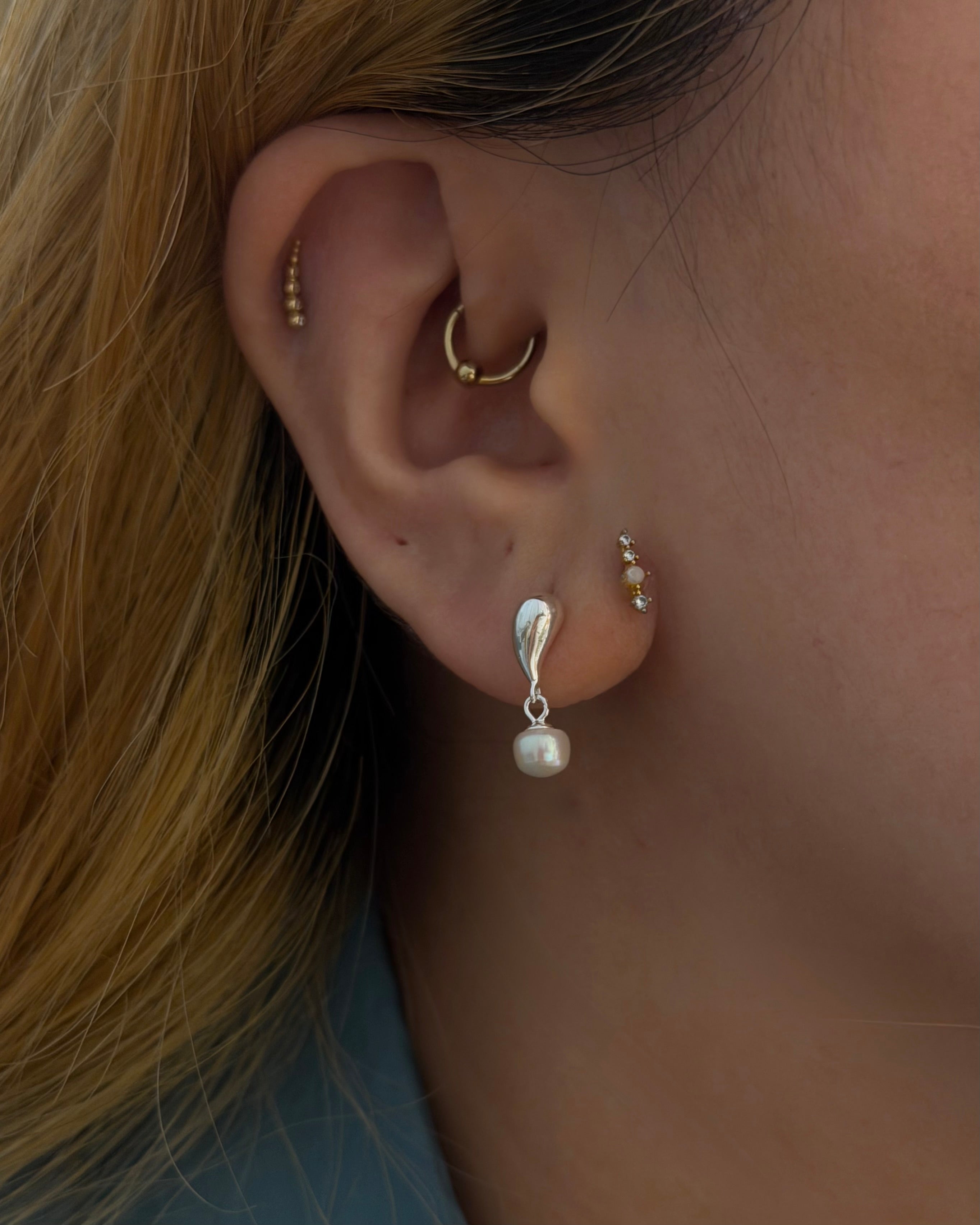 Dewdrop Pearl 925 Silver Earrings