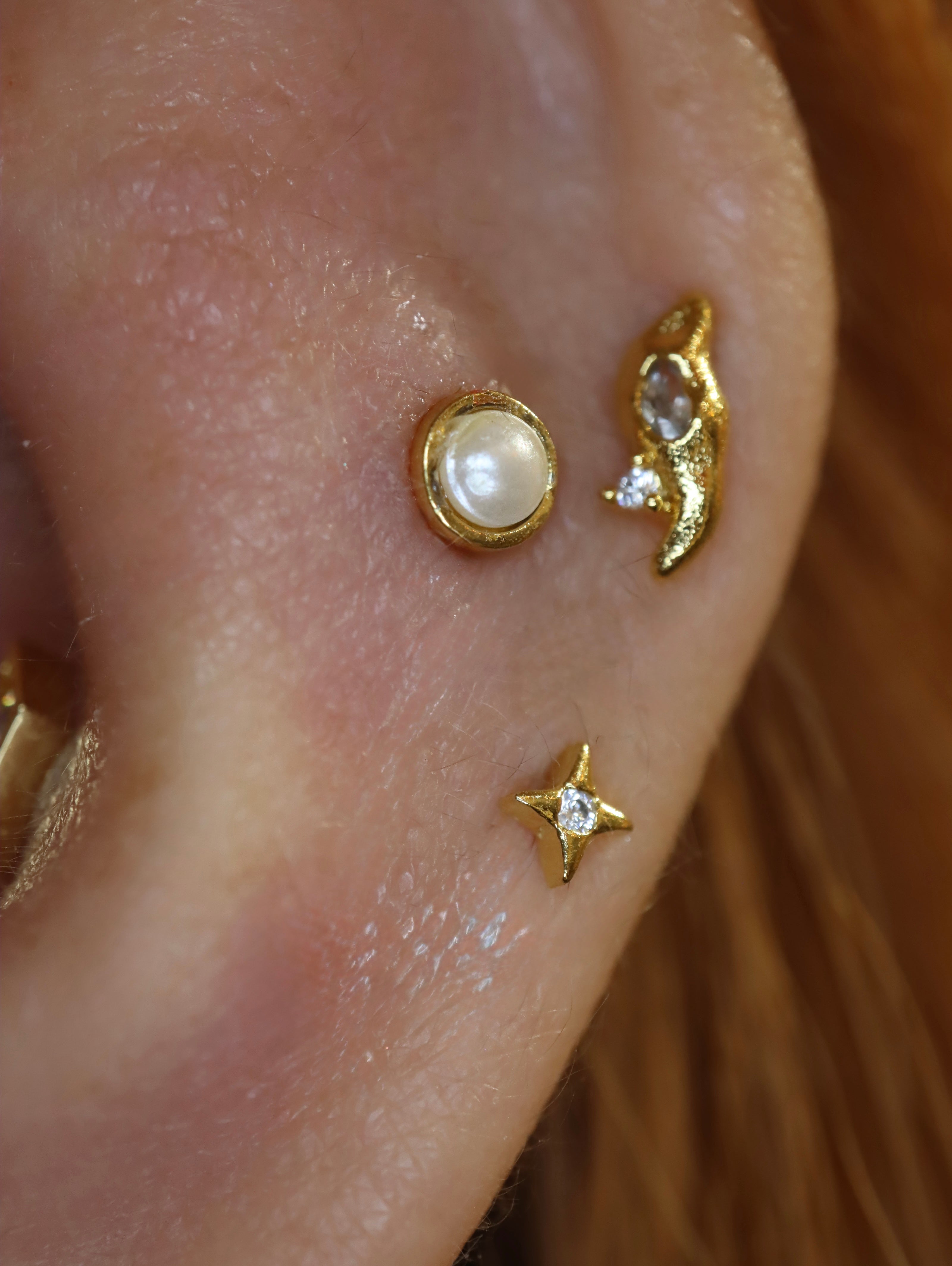 Round pearl stud 925 silver piercing earring (1pc)