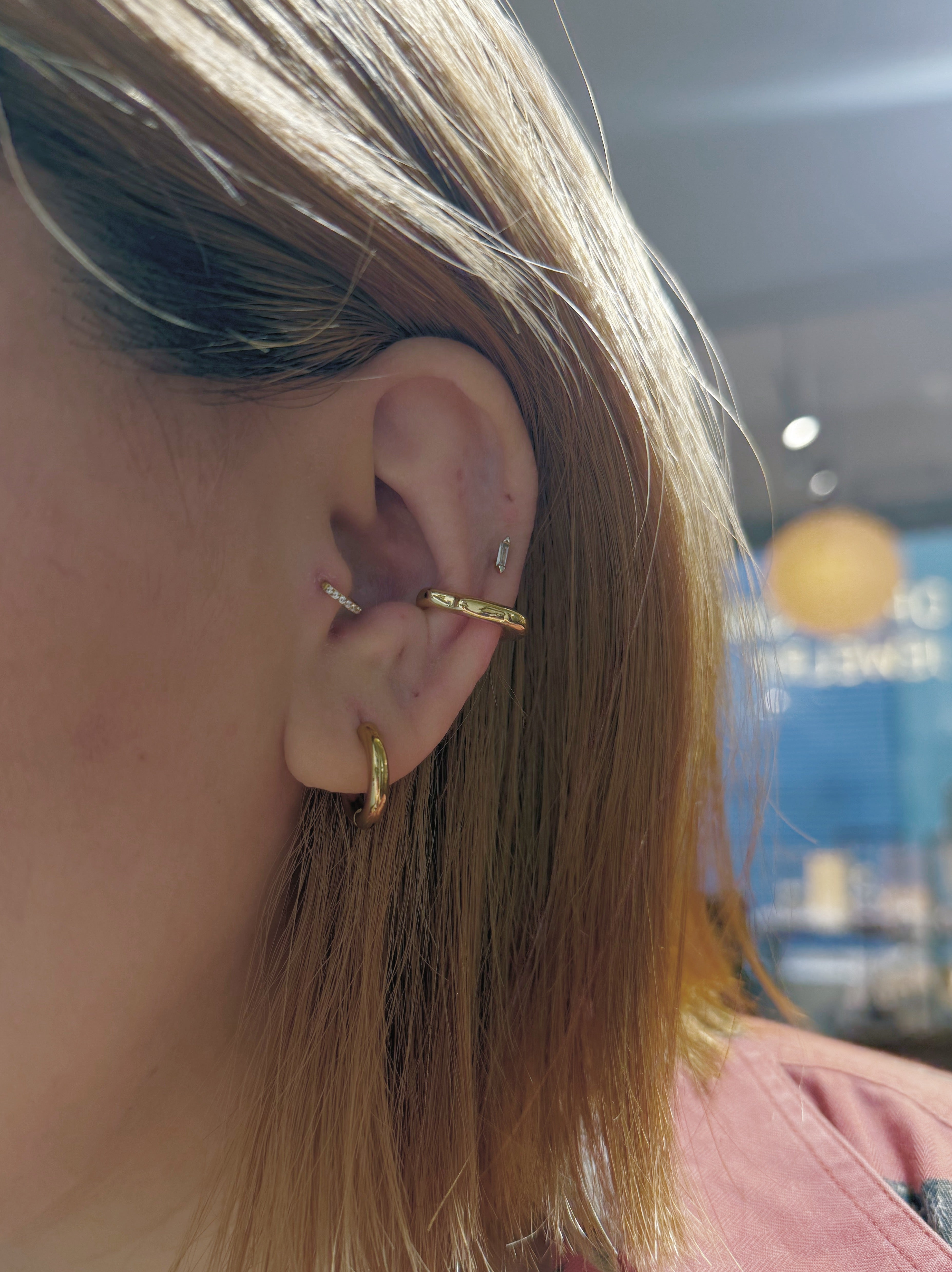Lumen earclip