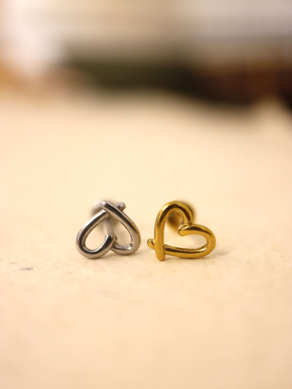 Push-pin stainless steel heart flat back