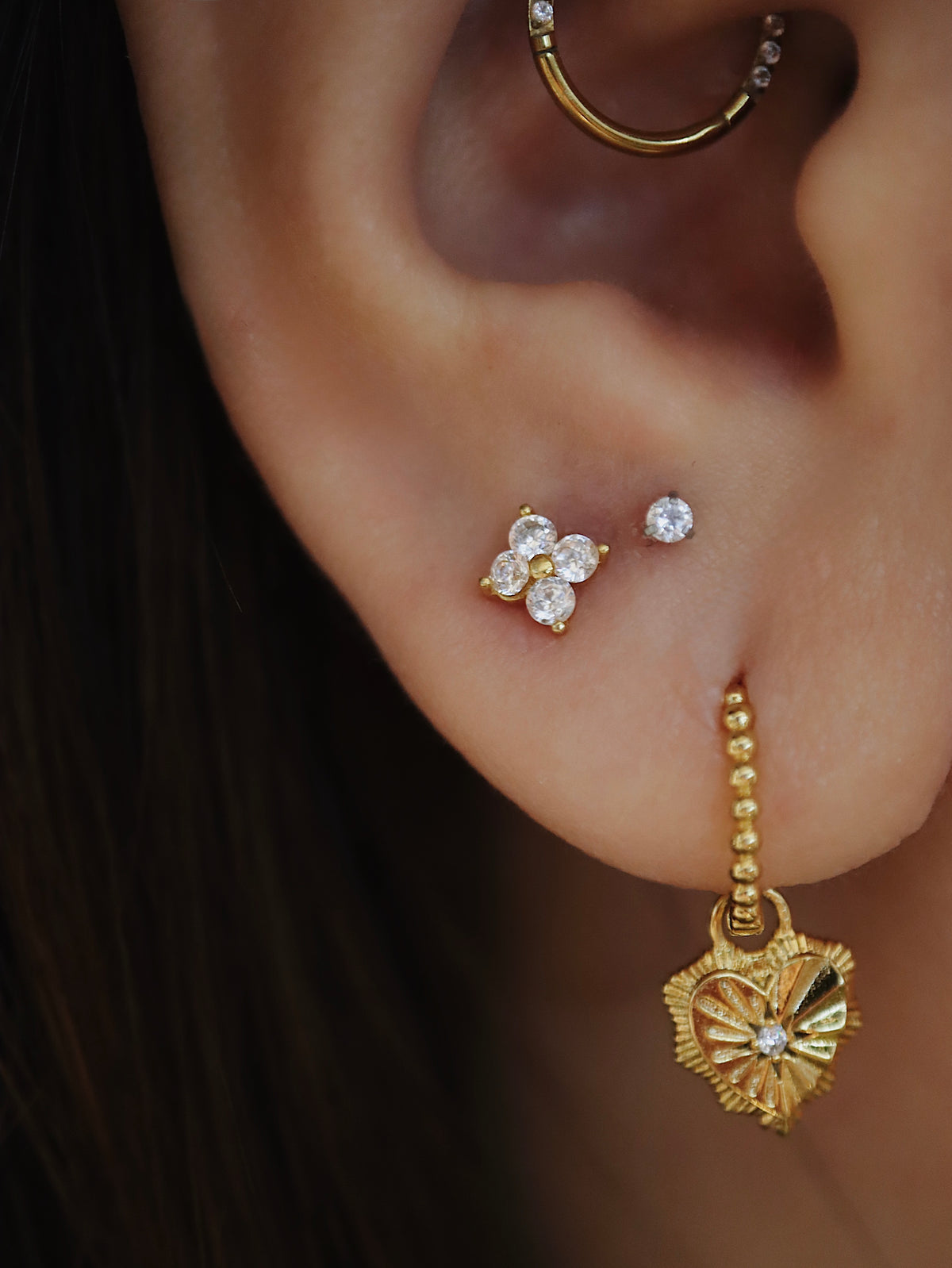 Push-pin stud flat back earring