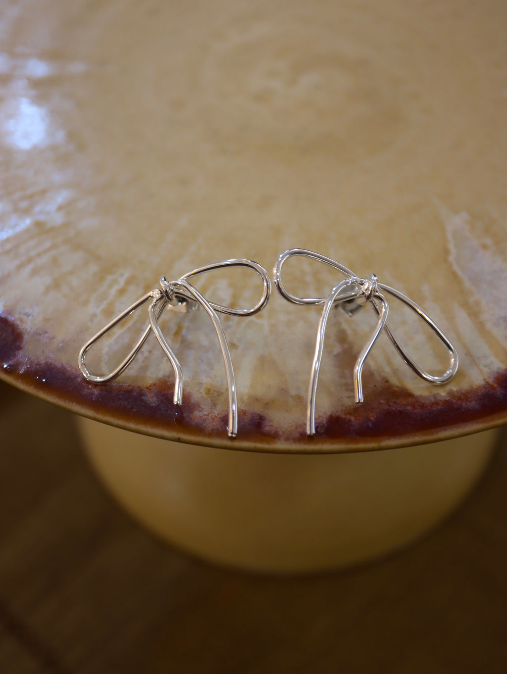 Wide ribbon earrings