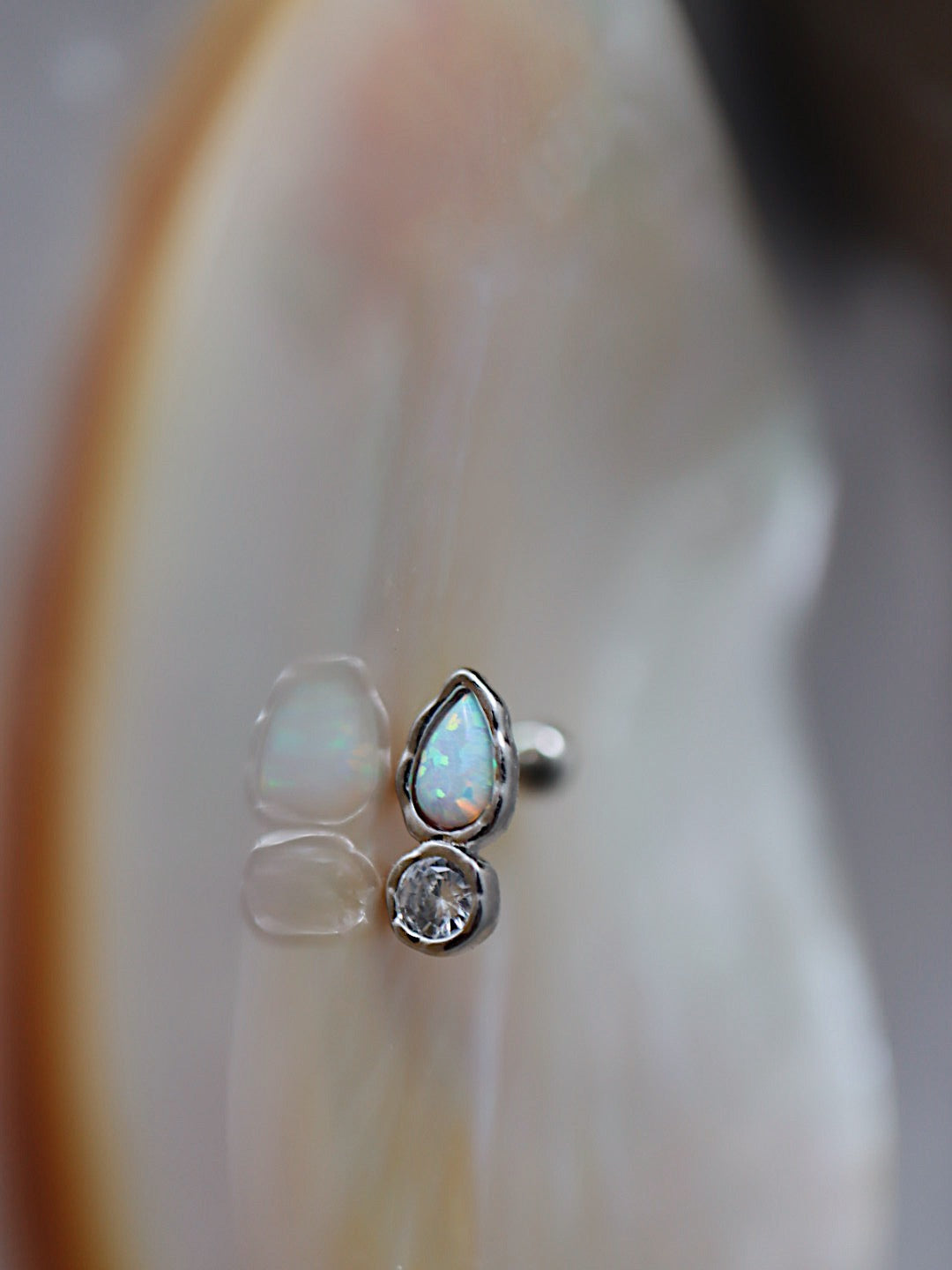 Opal stud 925 silver piercing earring (1pc)