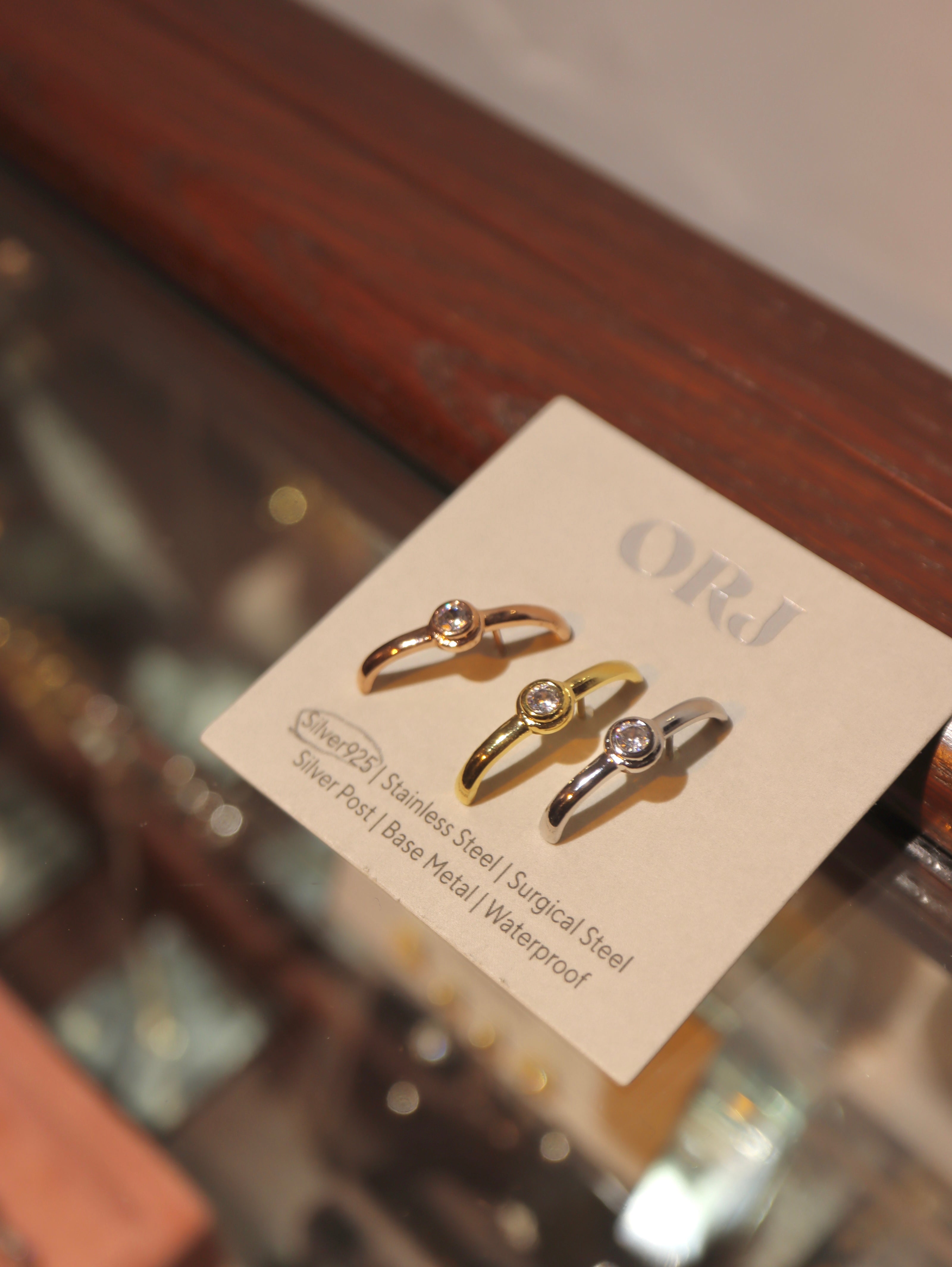 Wrap single cz earring (1pc)