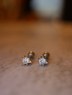 Side Sparkle Stud Piercing Surgical Steel earring (1pc)
