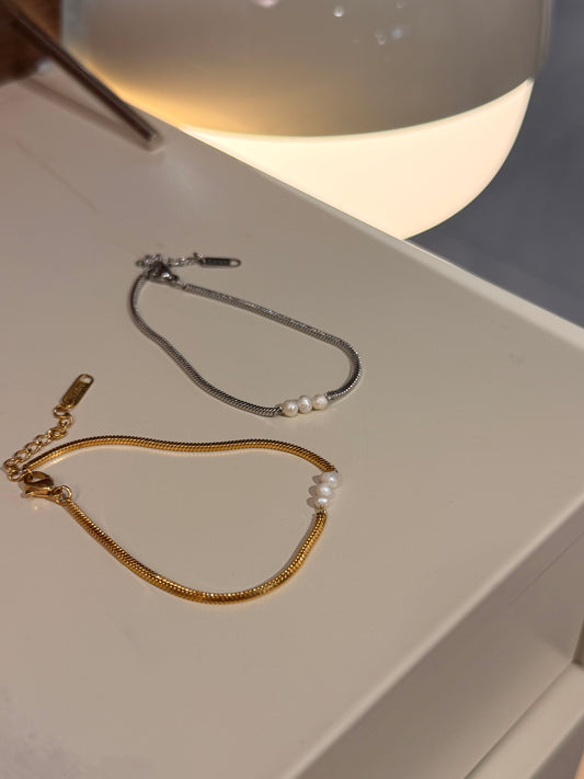 Stainless steel triple pearl bracelet