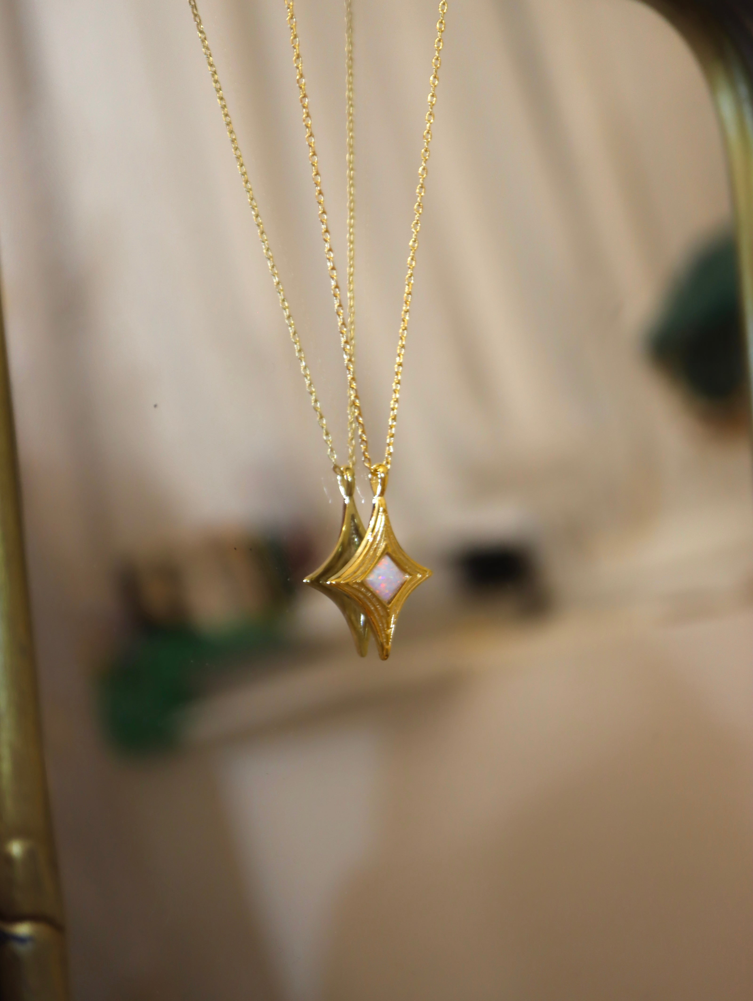 Rhombus Starlet brass necklace