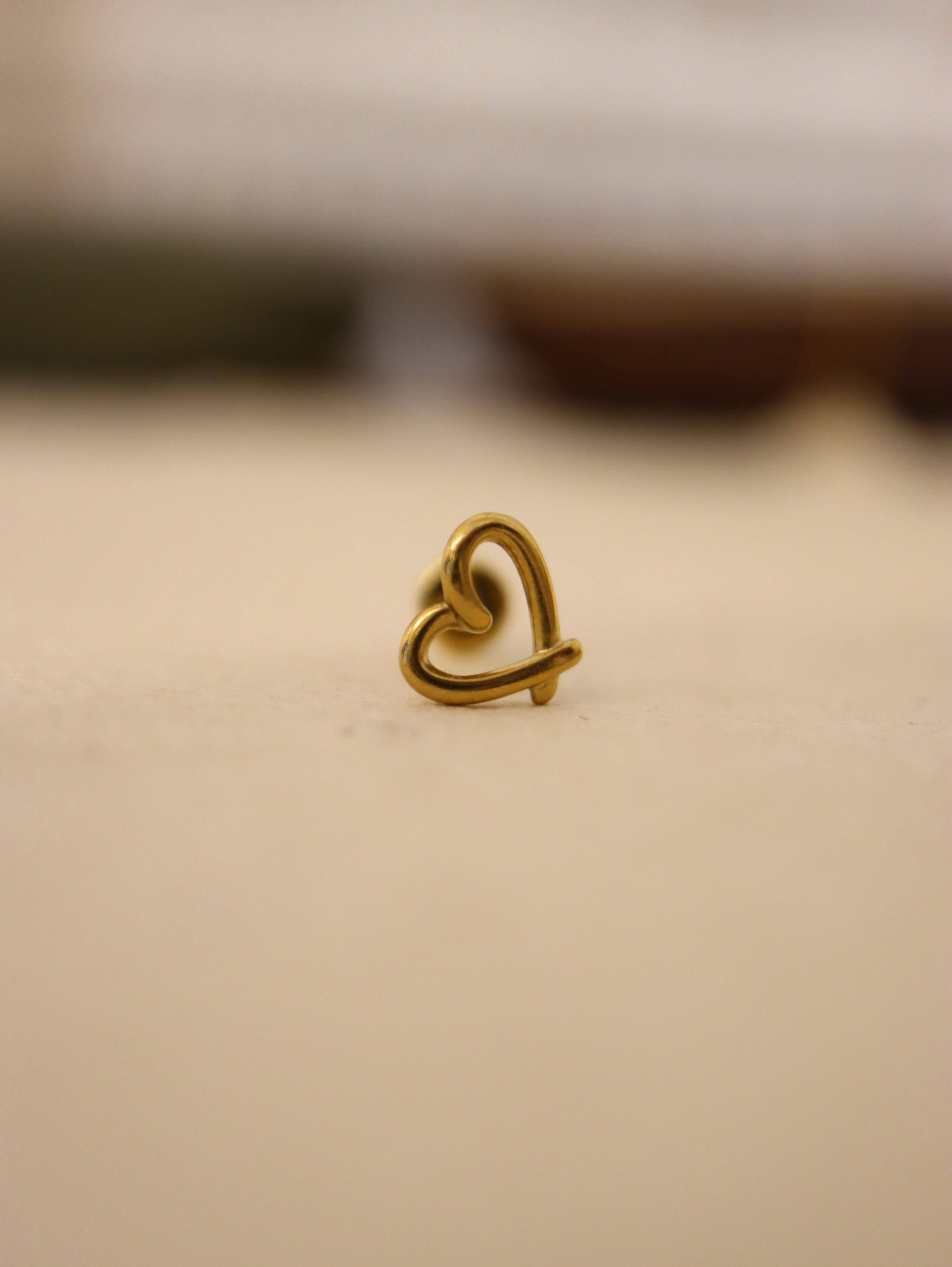 Push-pin stainless steel heart flat back