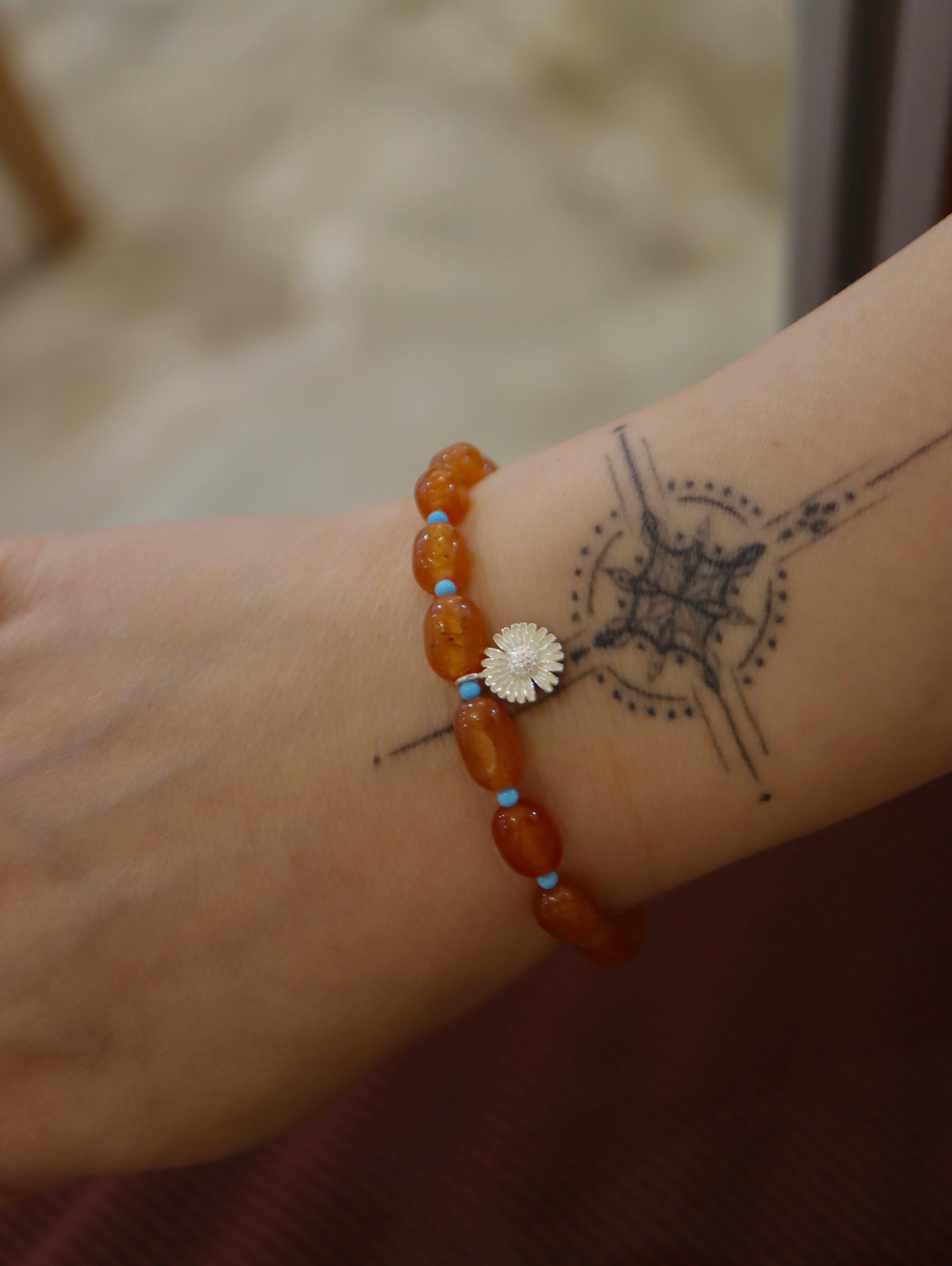 Dyed jade & Daisy silver925 beaded bracelet
