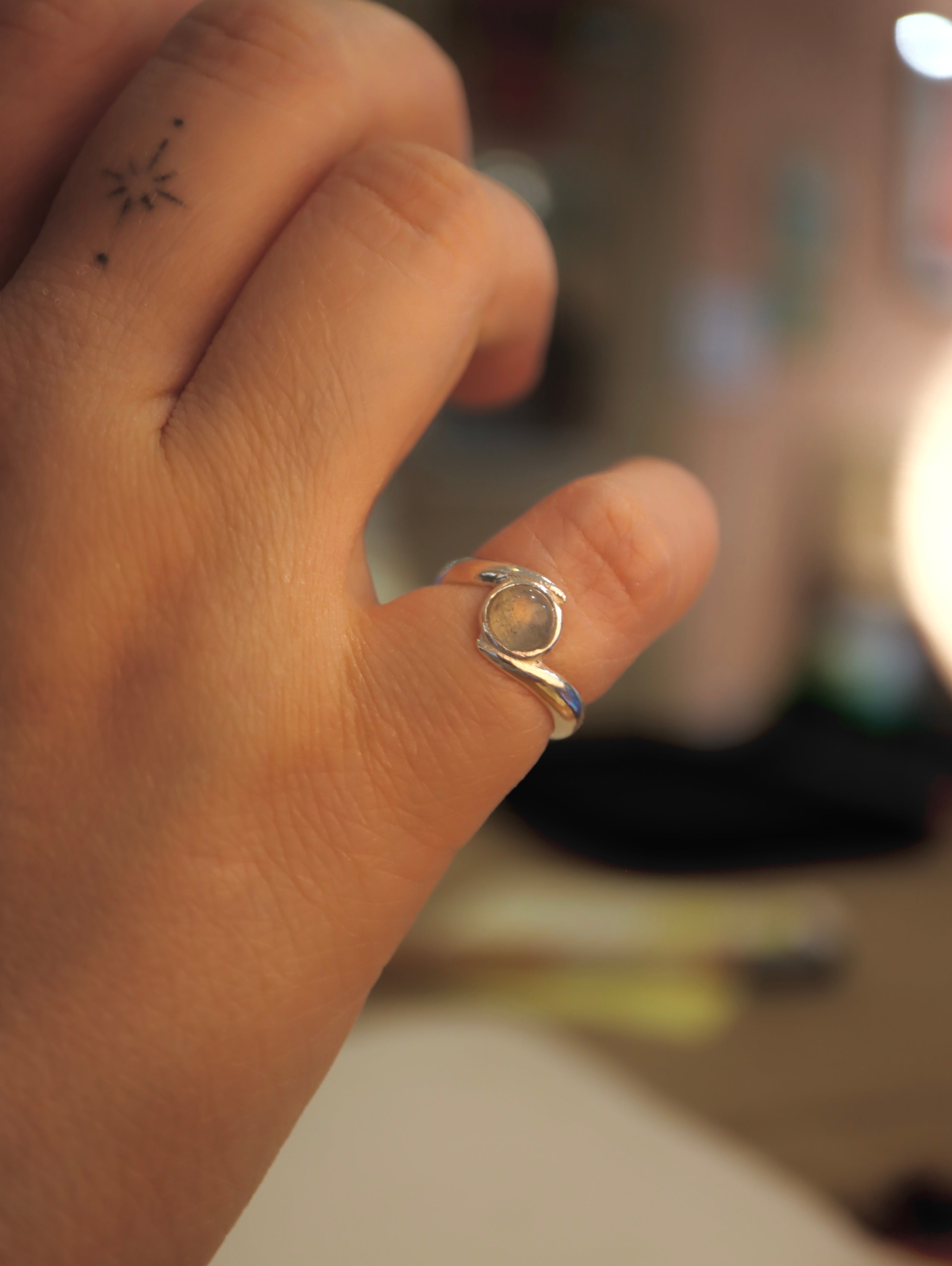 Aura labradorite pinky ring
