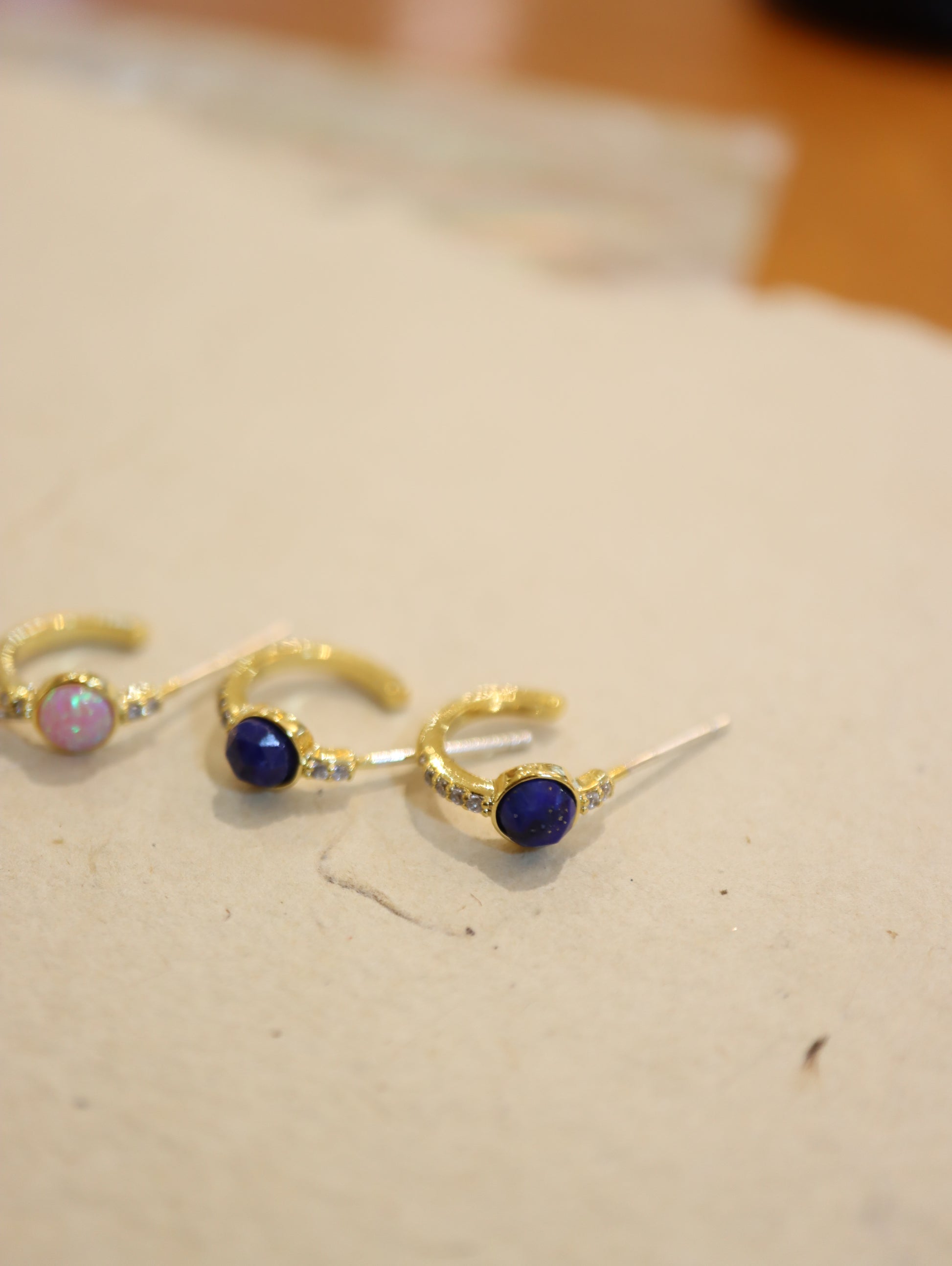 Round stone cz earrings