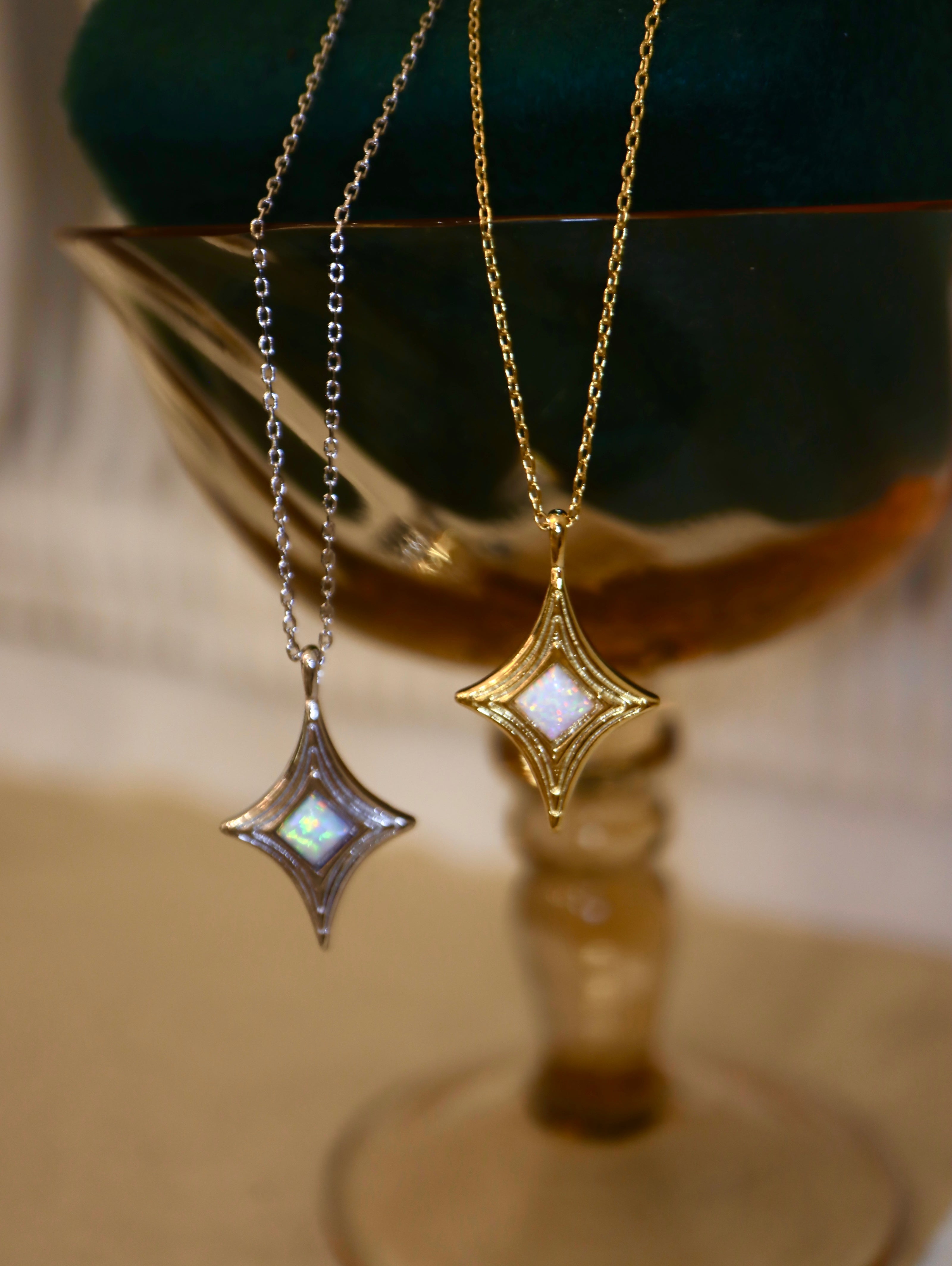 Rhombus Starlet brass necklace