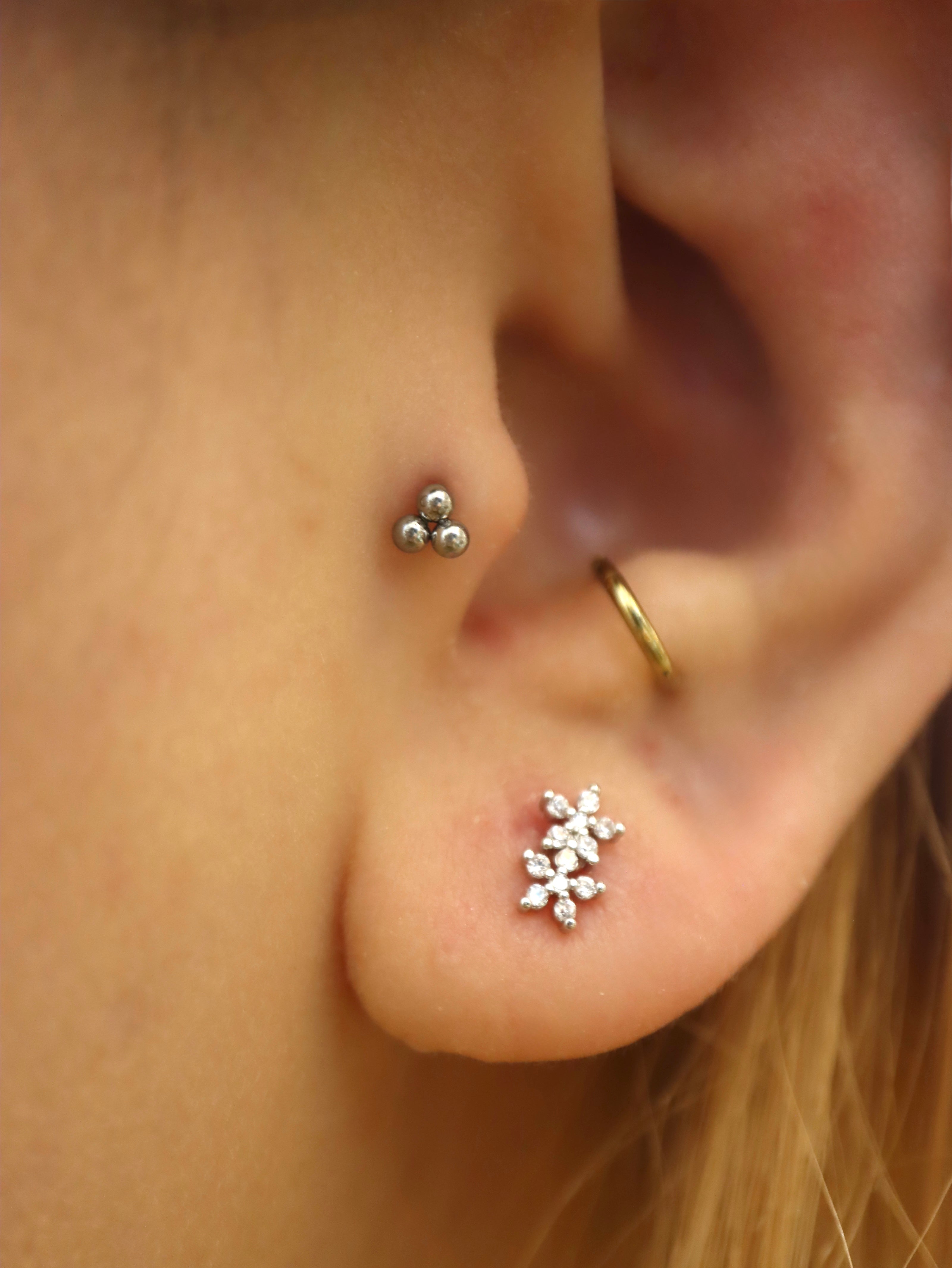 Trinity bead stud flat back surgical steel piercing earring (1pc)