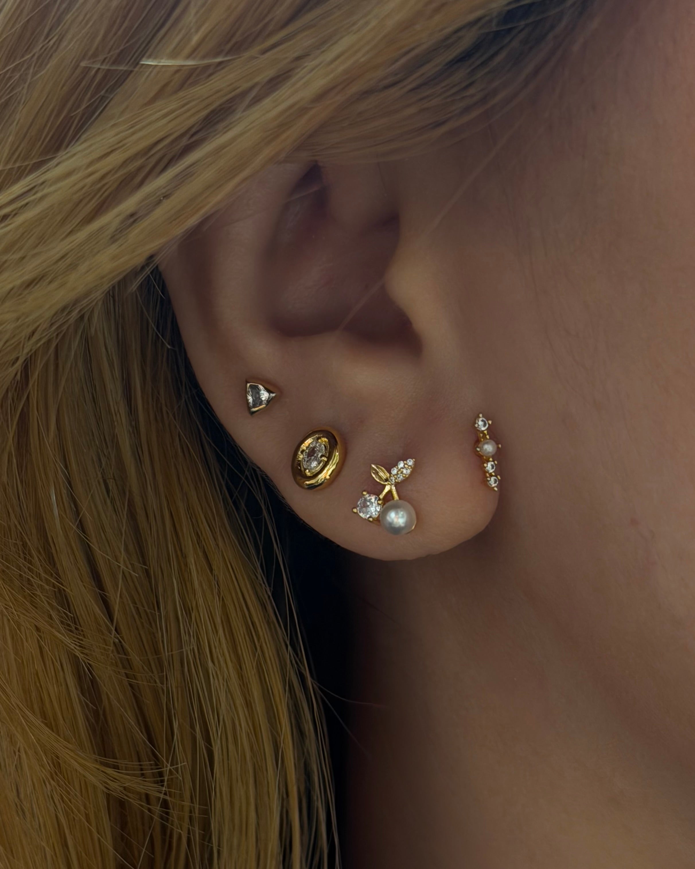 Oval cz stud earrings