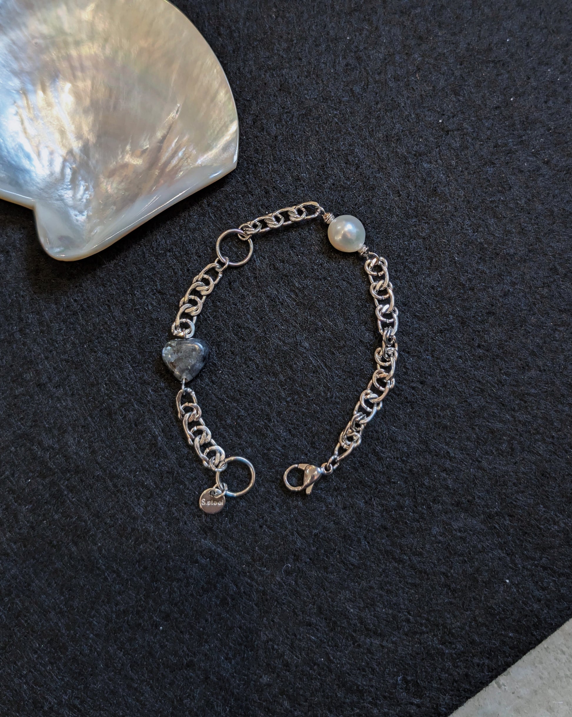 Heart & pearl stainless steel bracelet