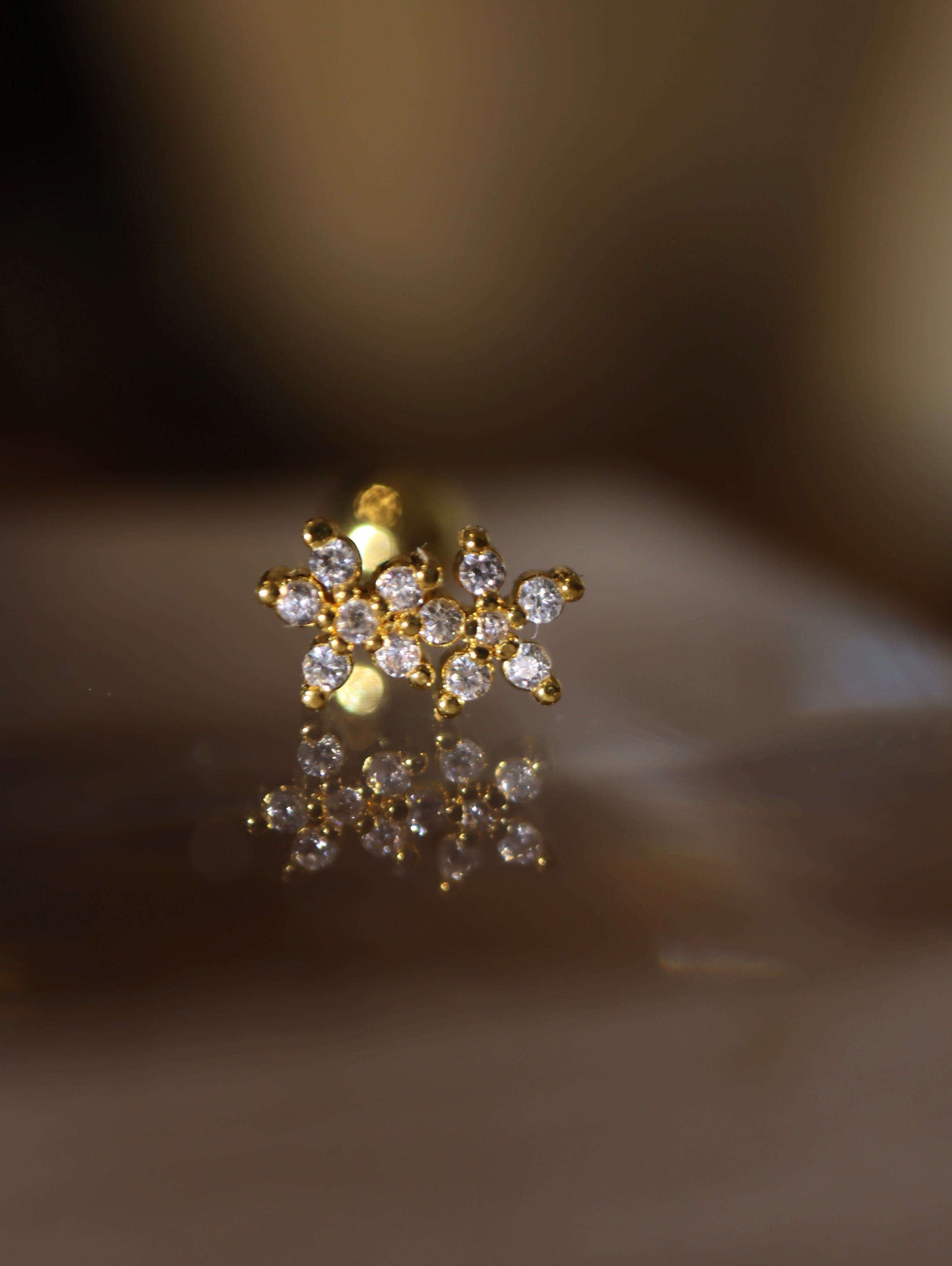 Double bloom stud c surgical steel earring piercing (1pc)