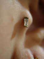 Rectangular cz threadless stud piercing