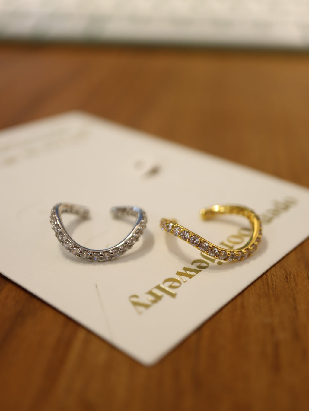 Sparkling Earcuff