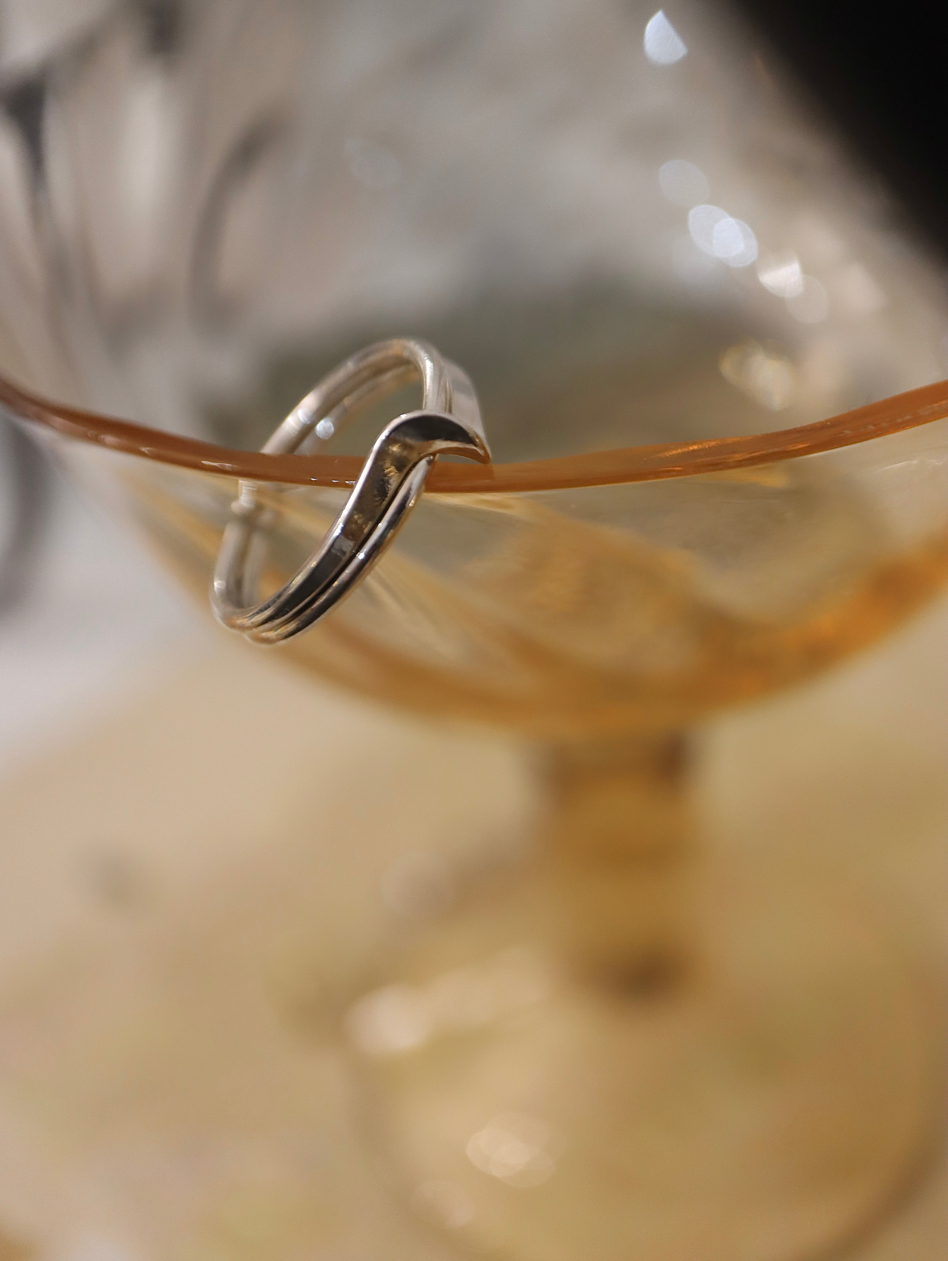 Wave & twist open size ring