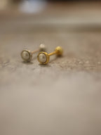 Round pearl stud 925 silver piercing earring (1pc)