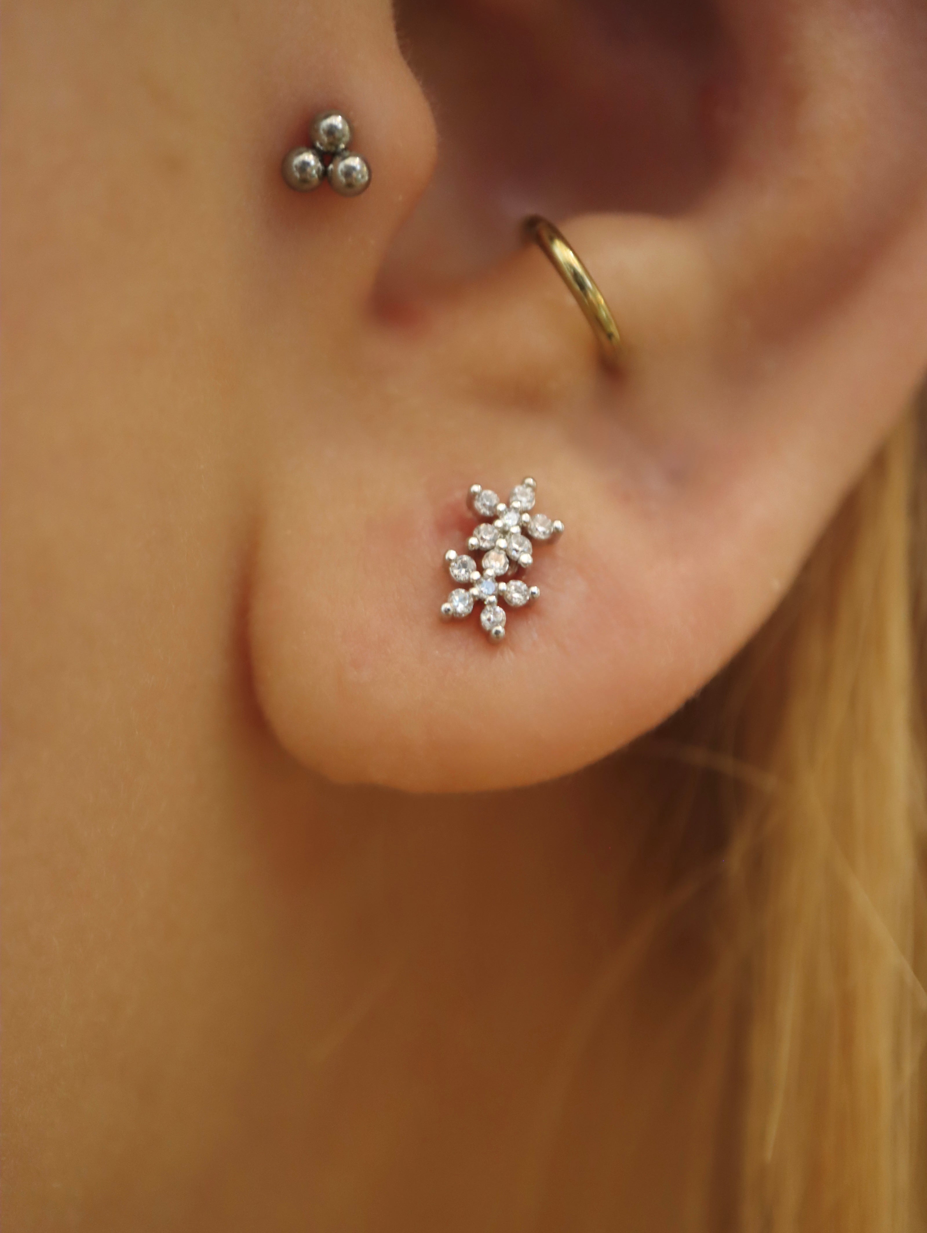 Trinity bead stud flat back surgical steel piercing earring (1pc)