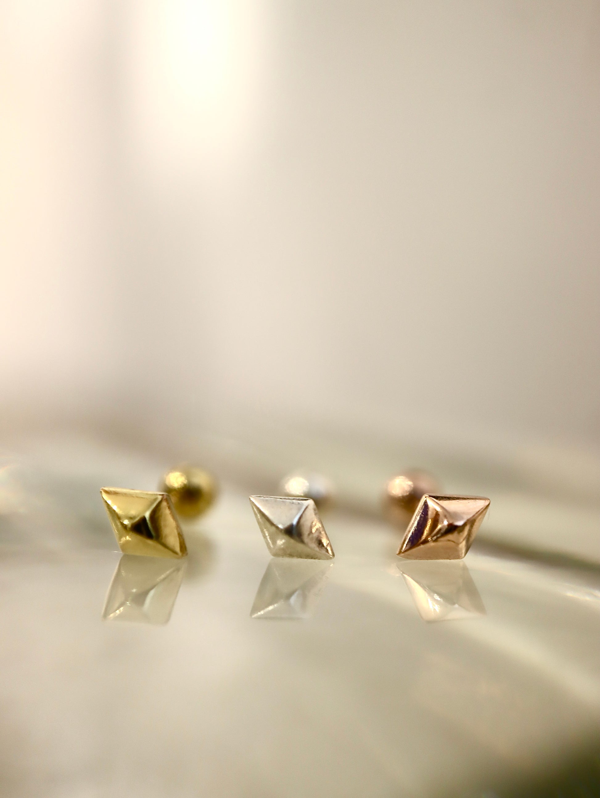 Diamond-shaped stud silver925 piercing earrings