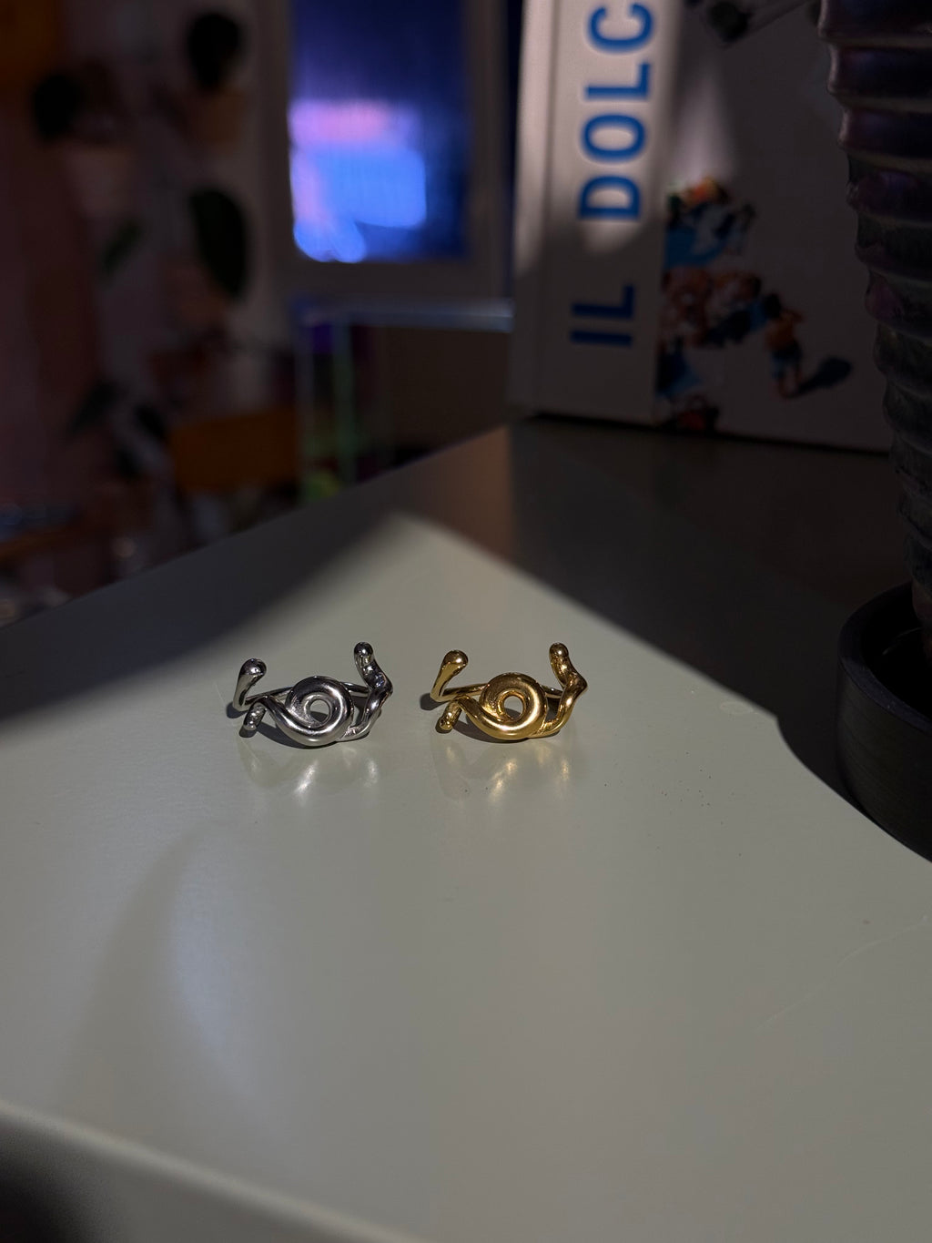 Twist orbit ring