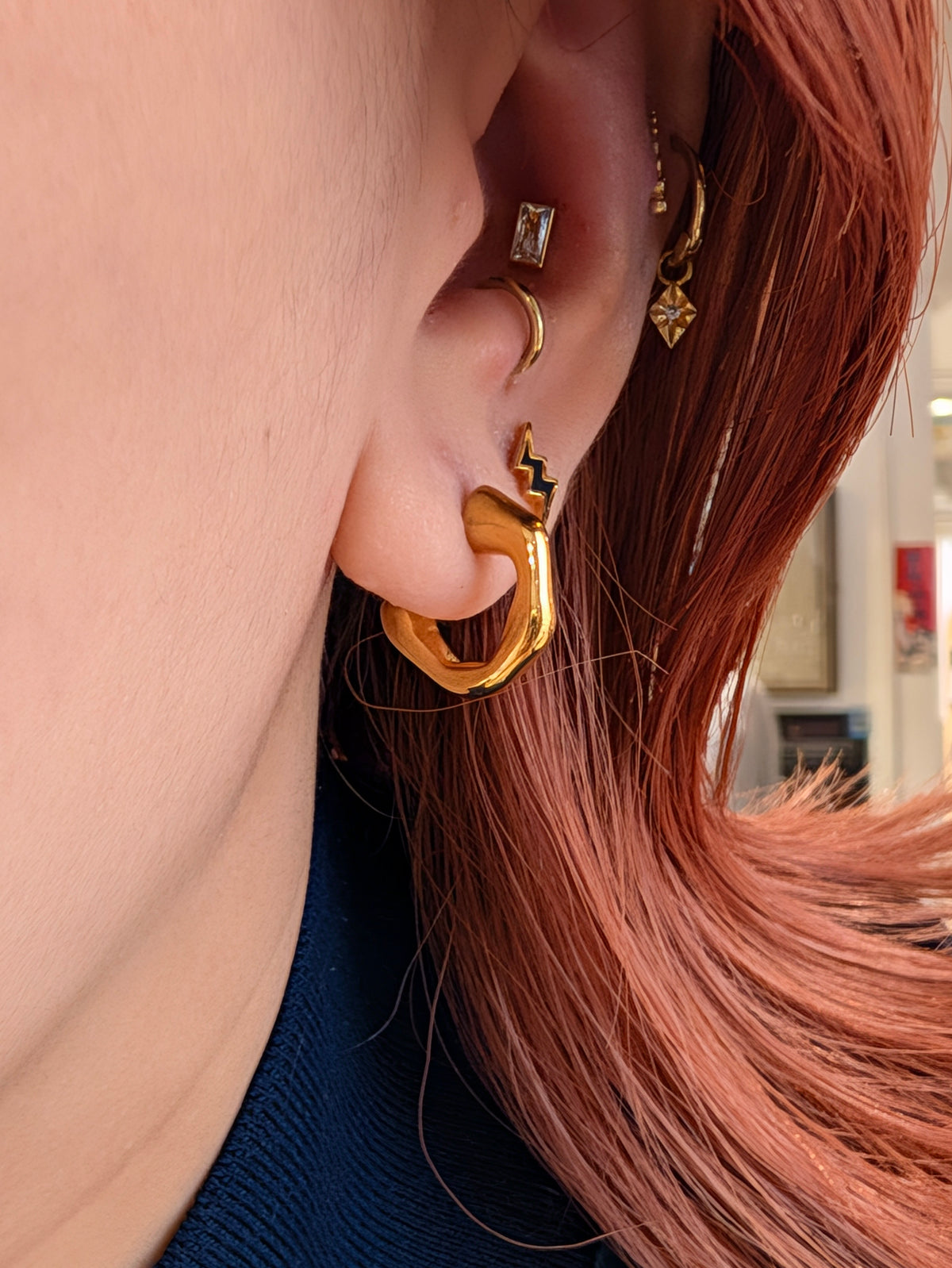 Stainless Steel Onda C-Hoops earrings