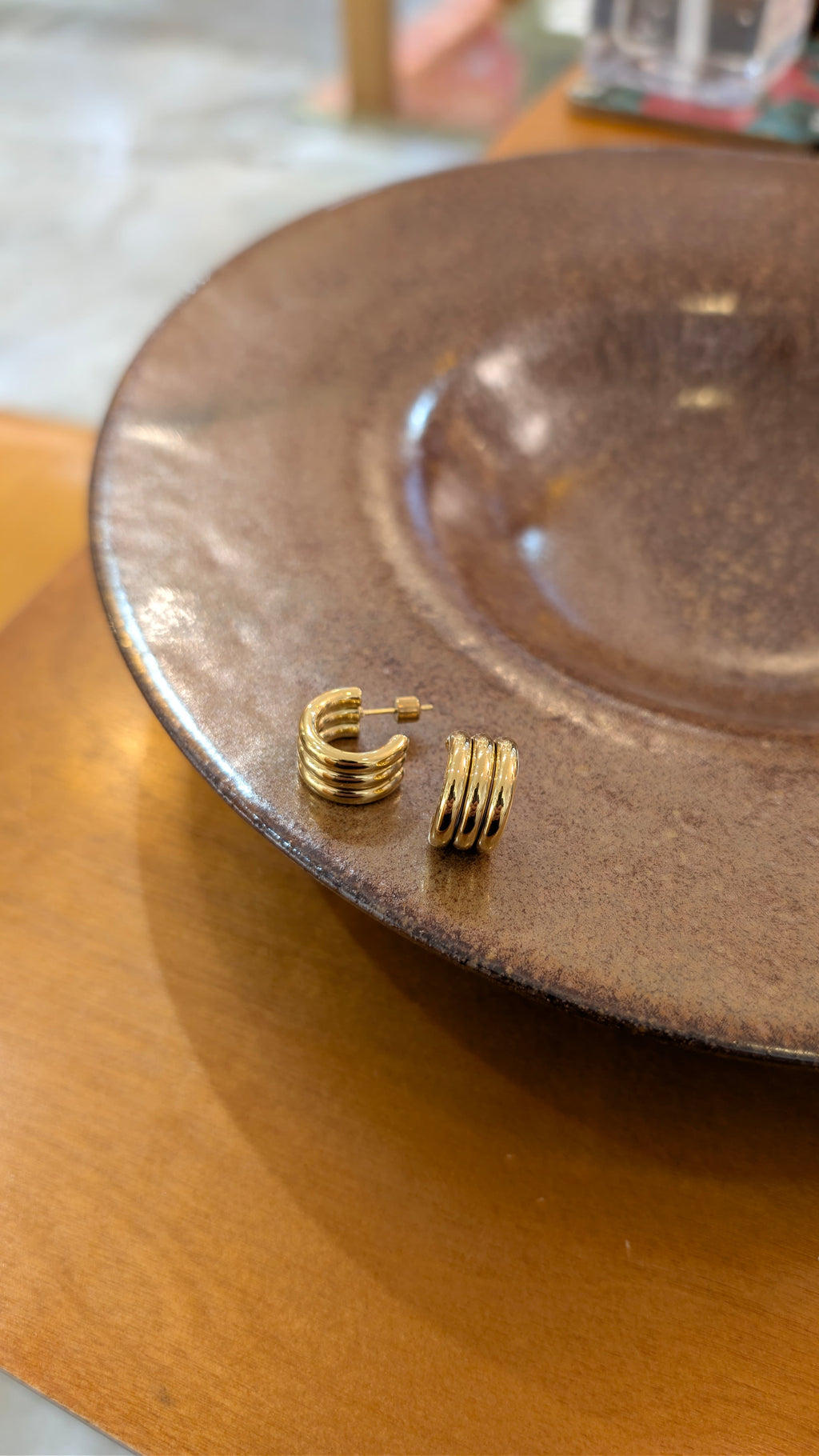 Stainless steel flat earrings