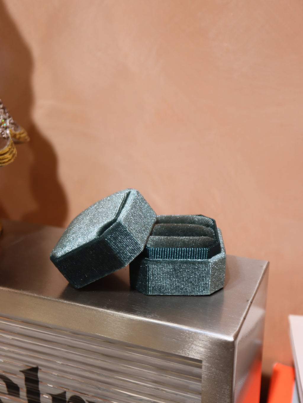 Jewelry velvet gift box