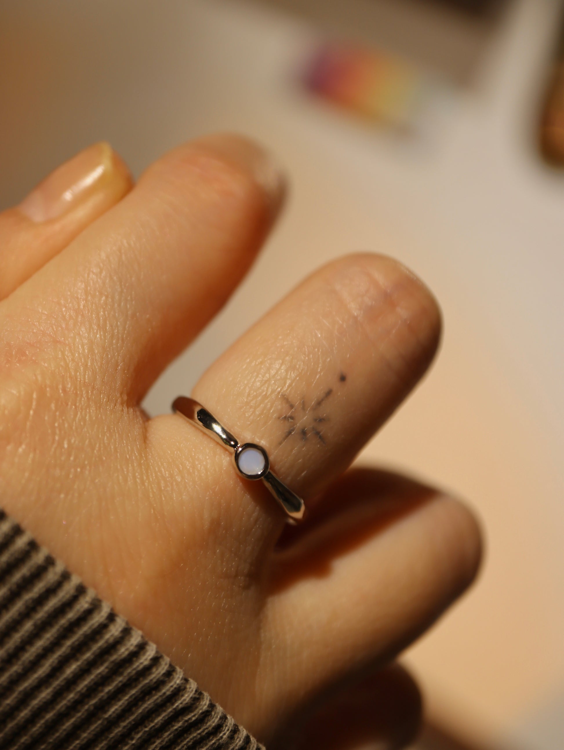 Light purple round stud ring