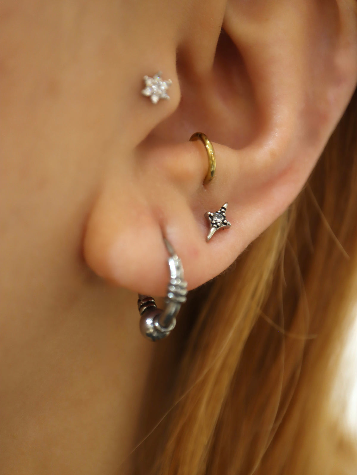 ✨ sparkle surgical steel stud piercing