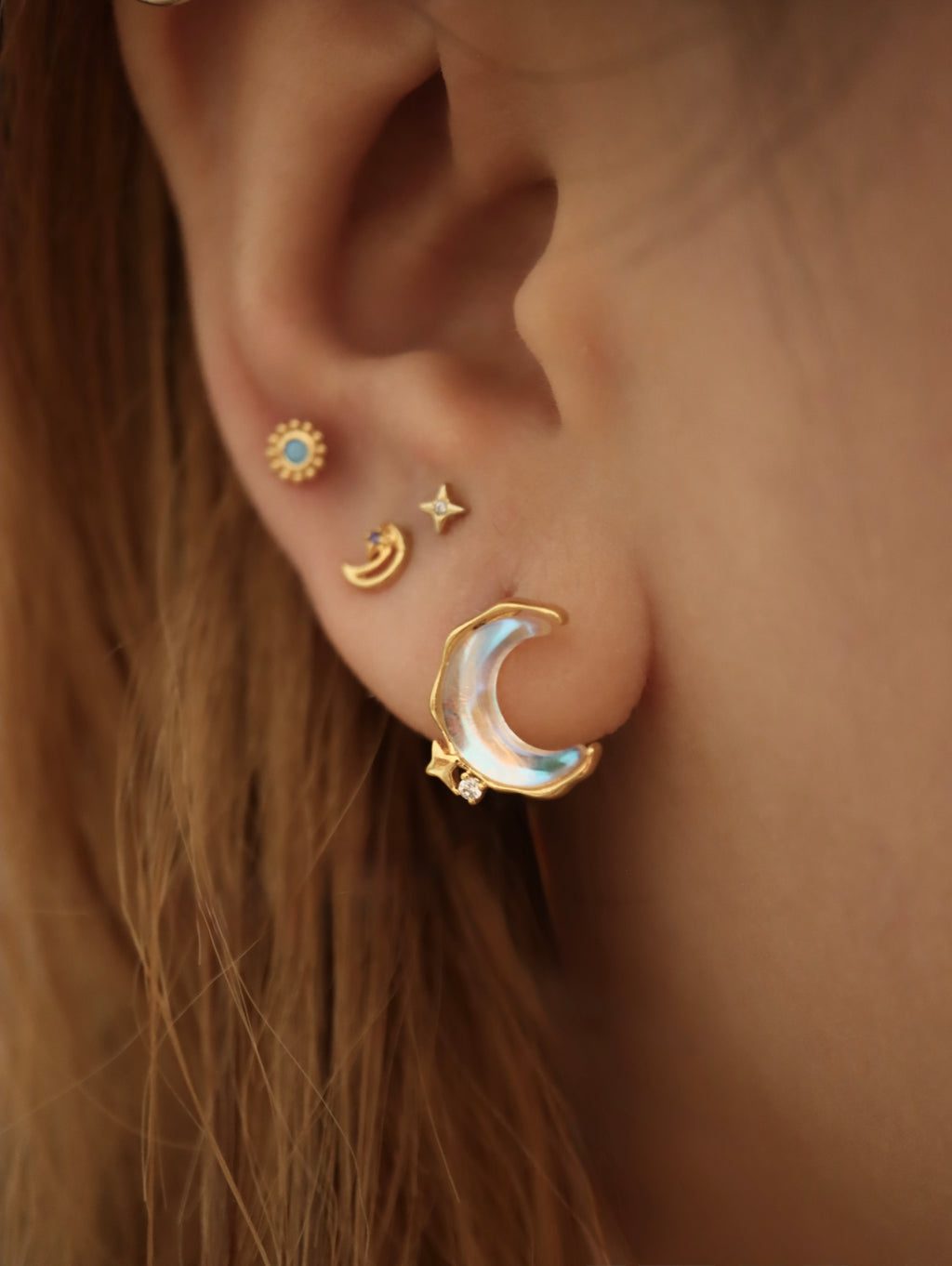 Crescent metallic surgical steel piercing (1pc)