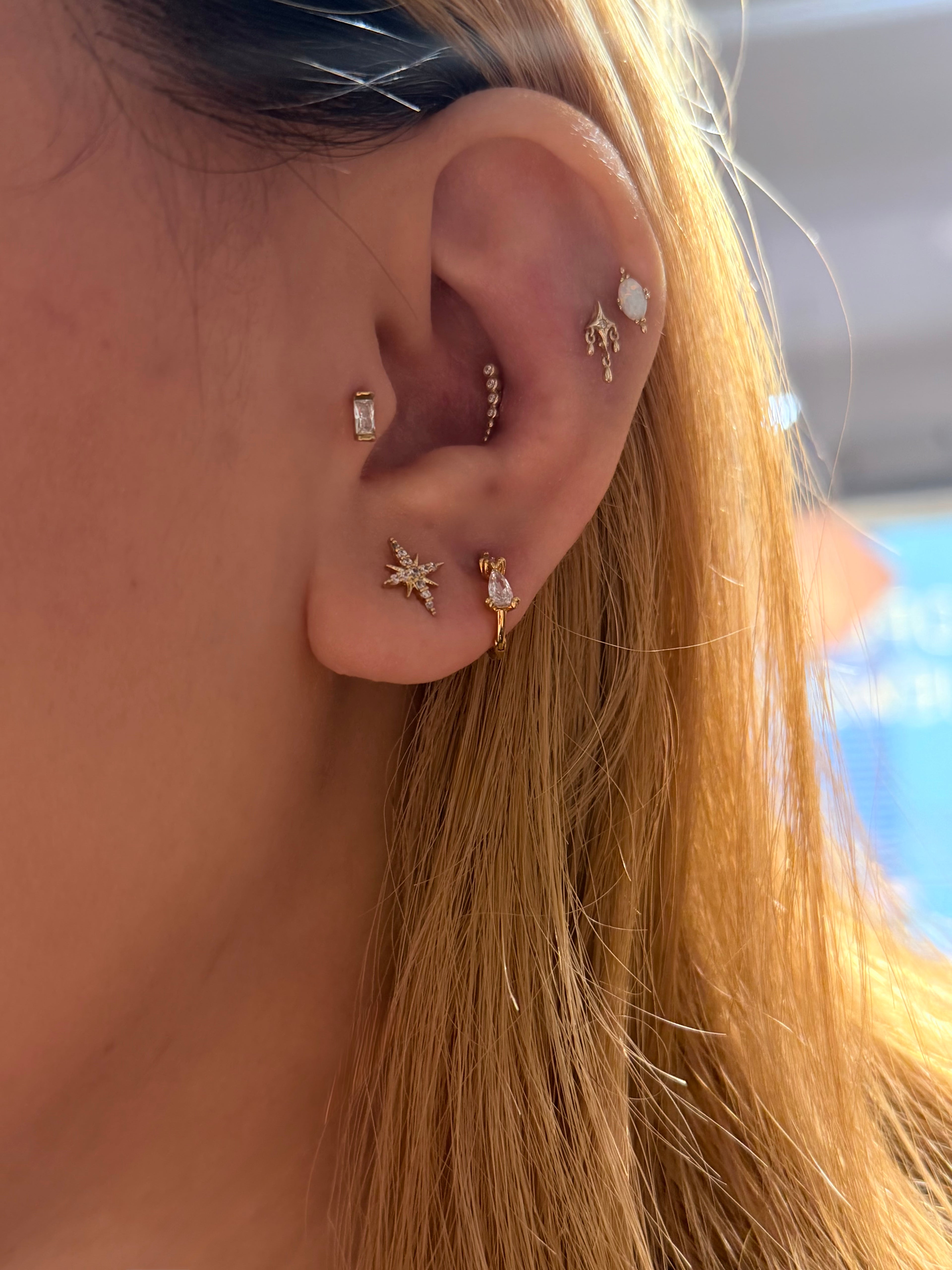 Rectangular cz threadless stud piercing