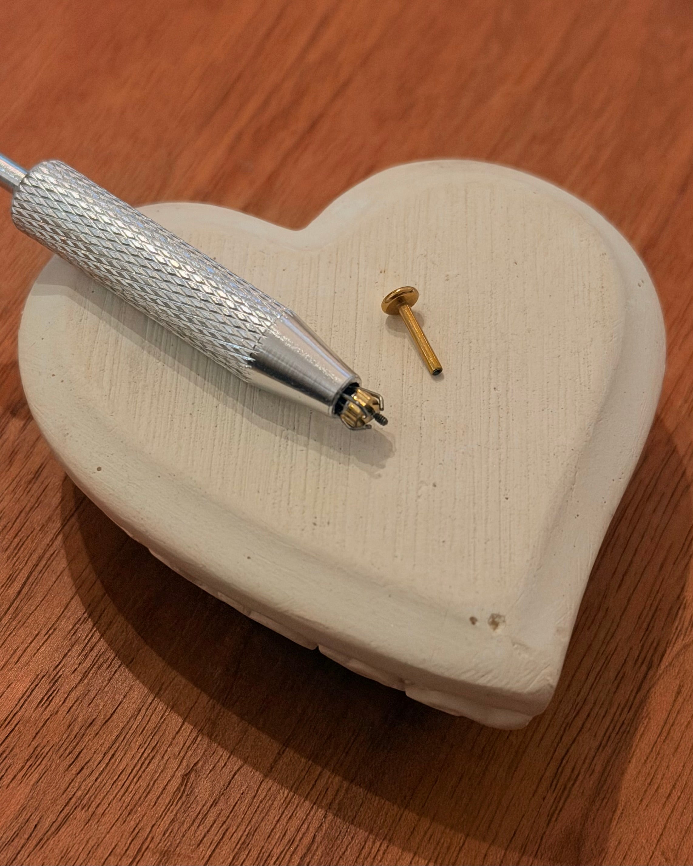 Ball grabber / holder tool