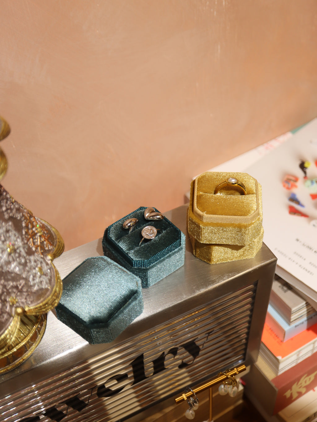 Jewelry velvet gift box