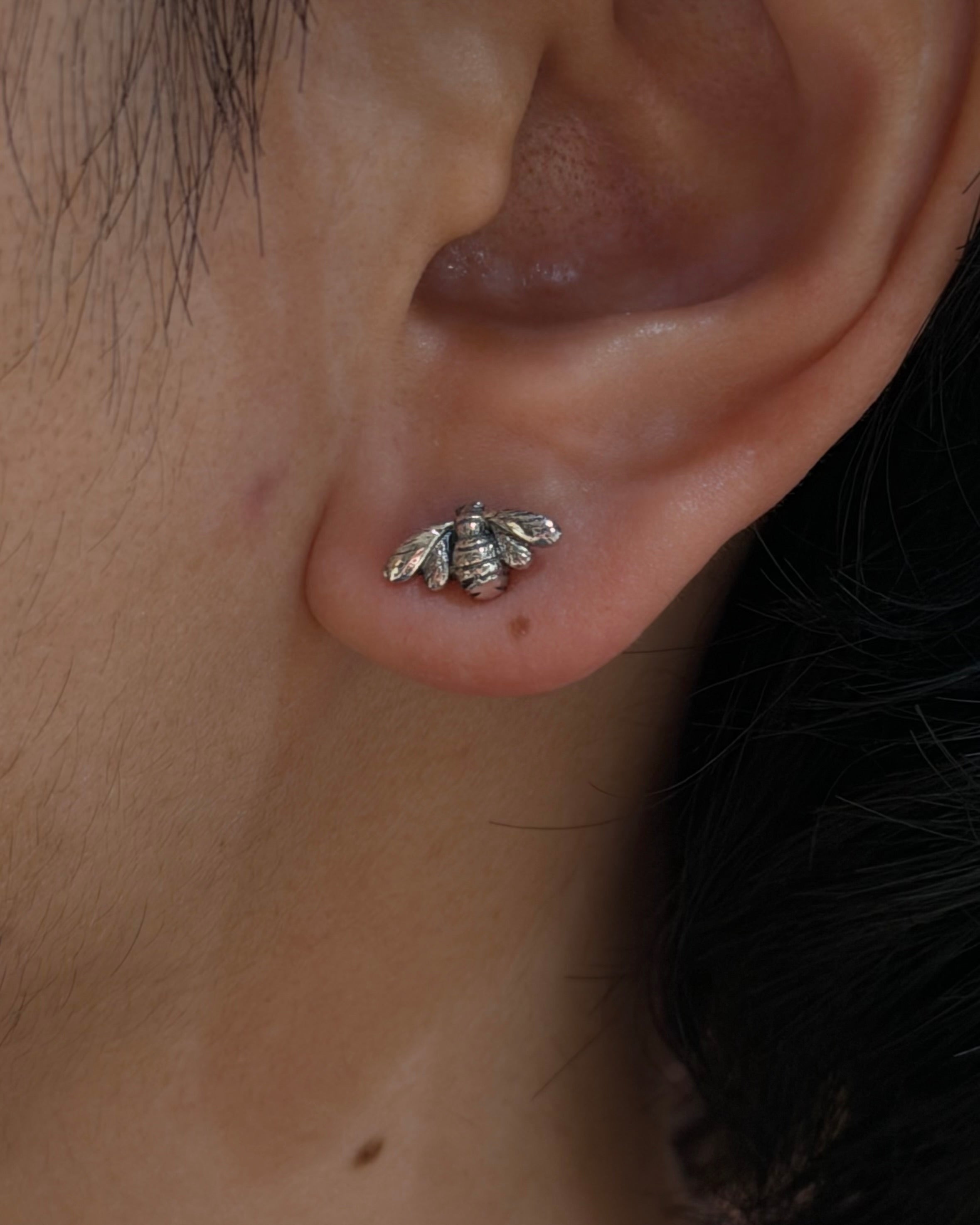 Bee stud 925 silver earrings