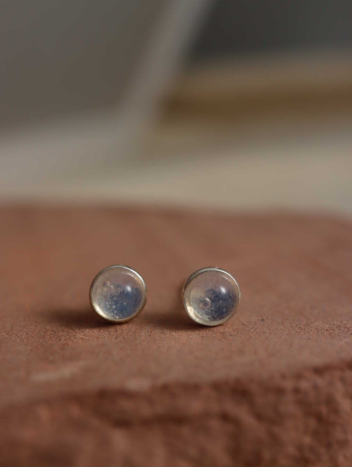 Round s925 mini stud earrings