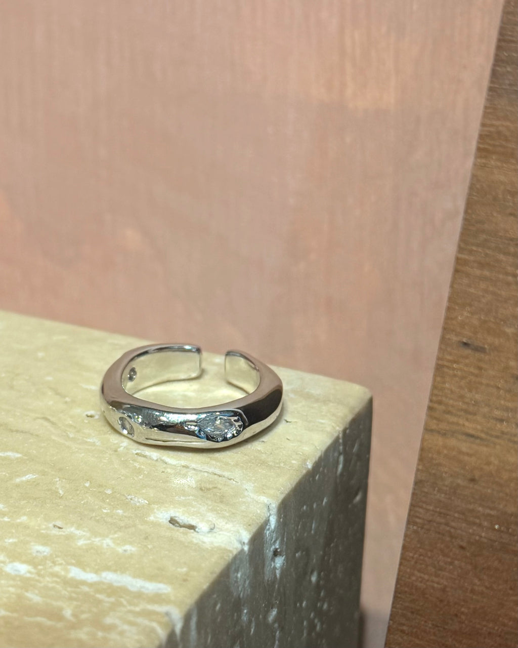 Crack Cubic Bold Open Ring