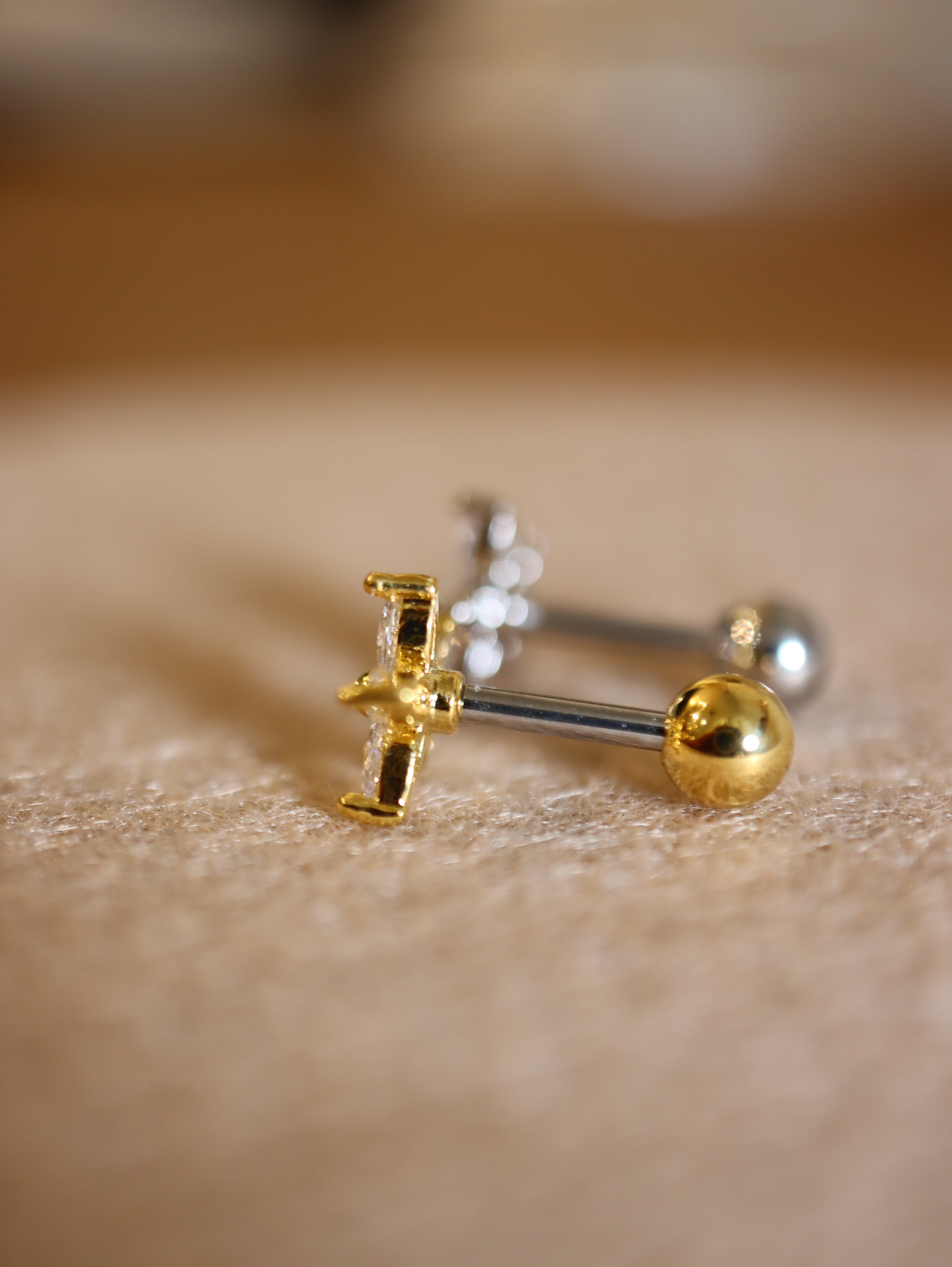 Flower cz surgical steel earring