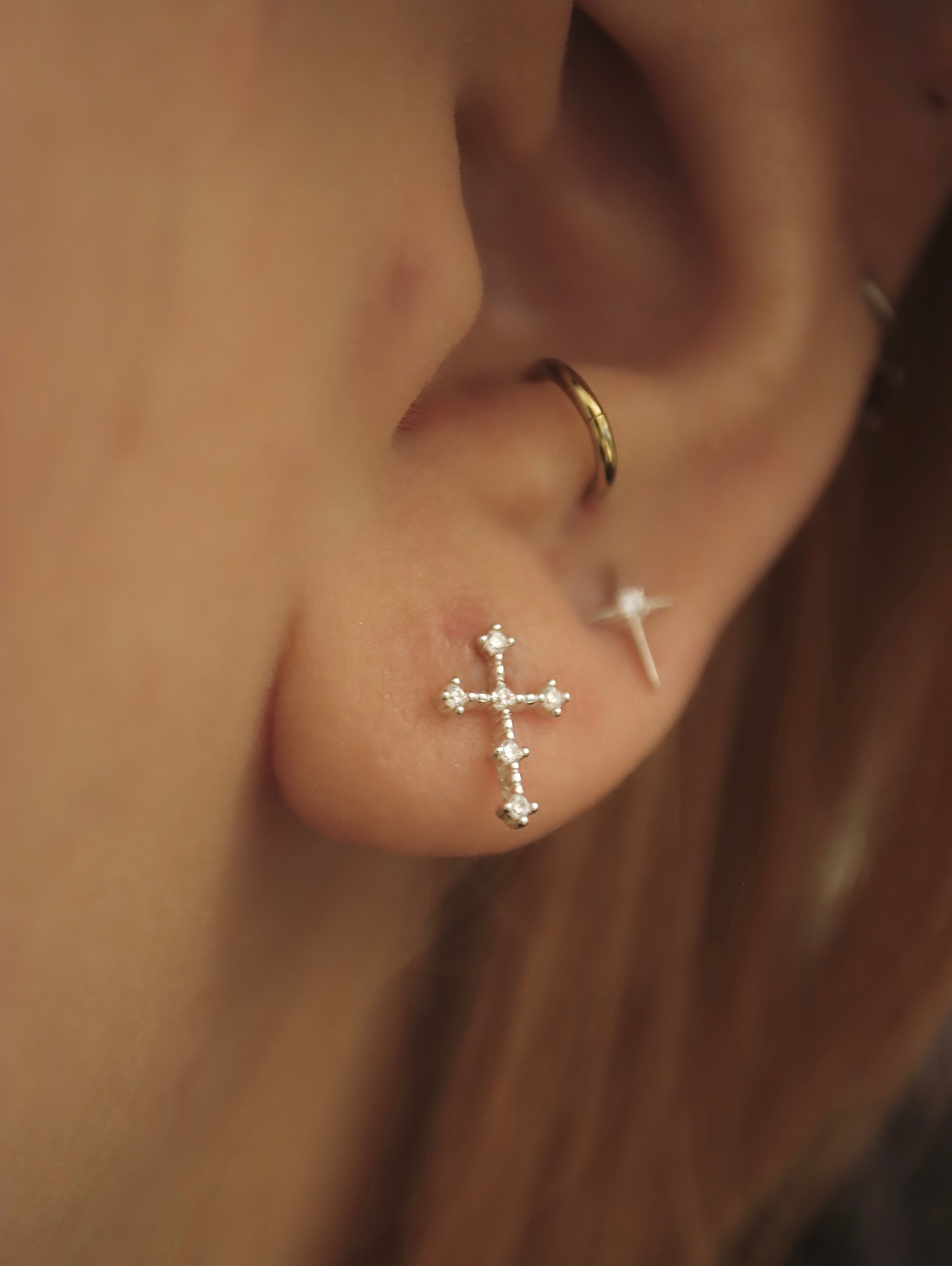 Cross 925 silver stud piercing earrings (1pc)