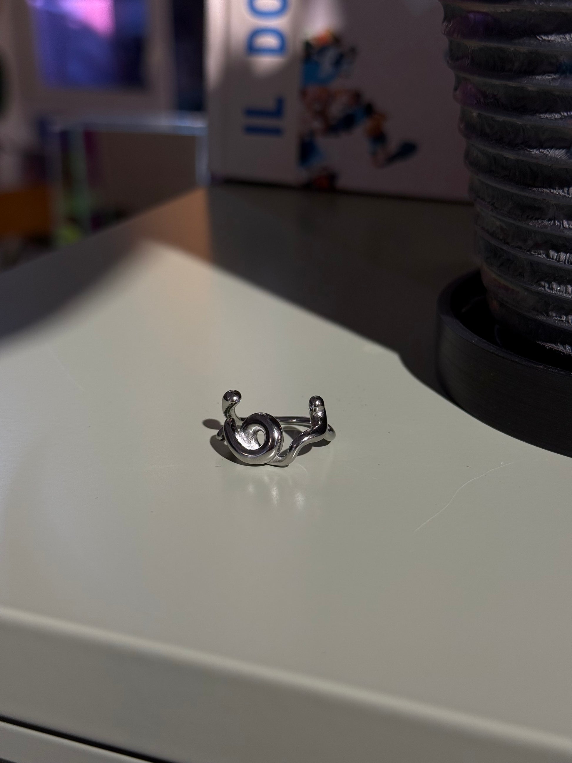 Twist orbit ring