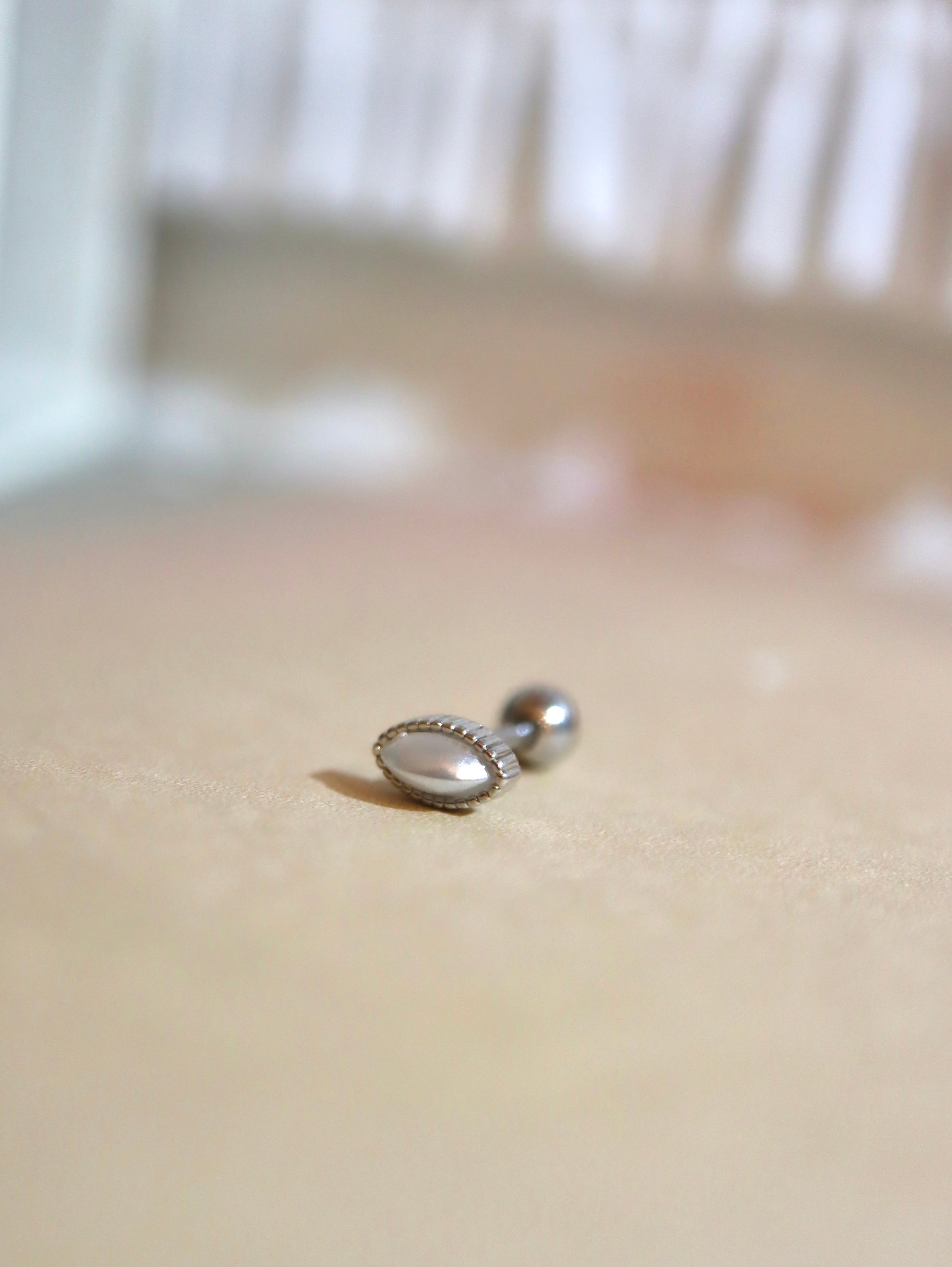 Marquise shape pearl stud piercing earring (1pc)