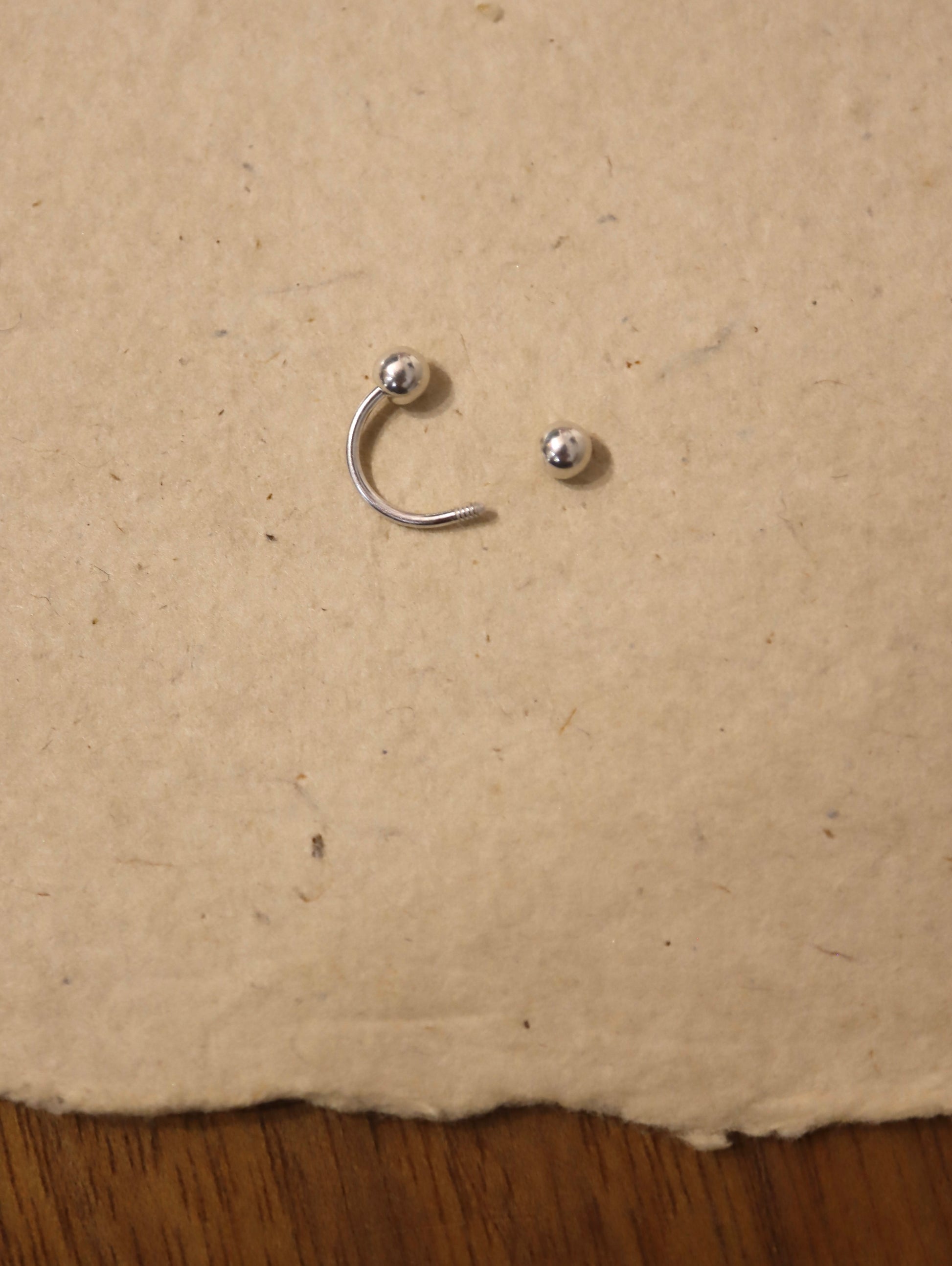 Curved ball back 925 silver earring